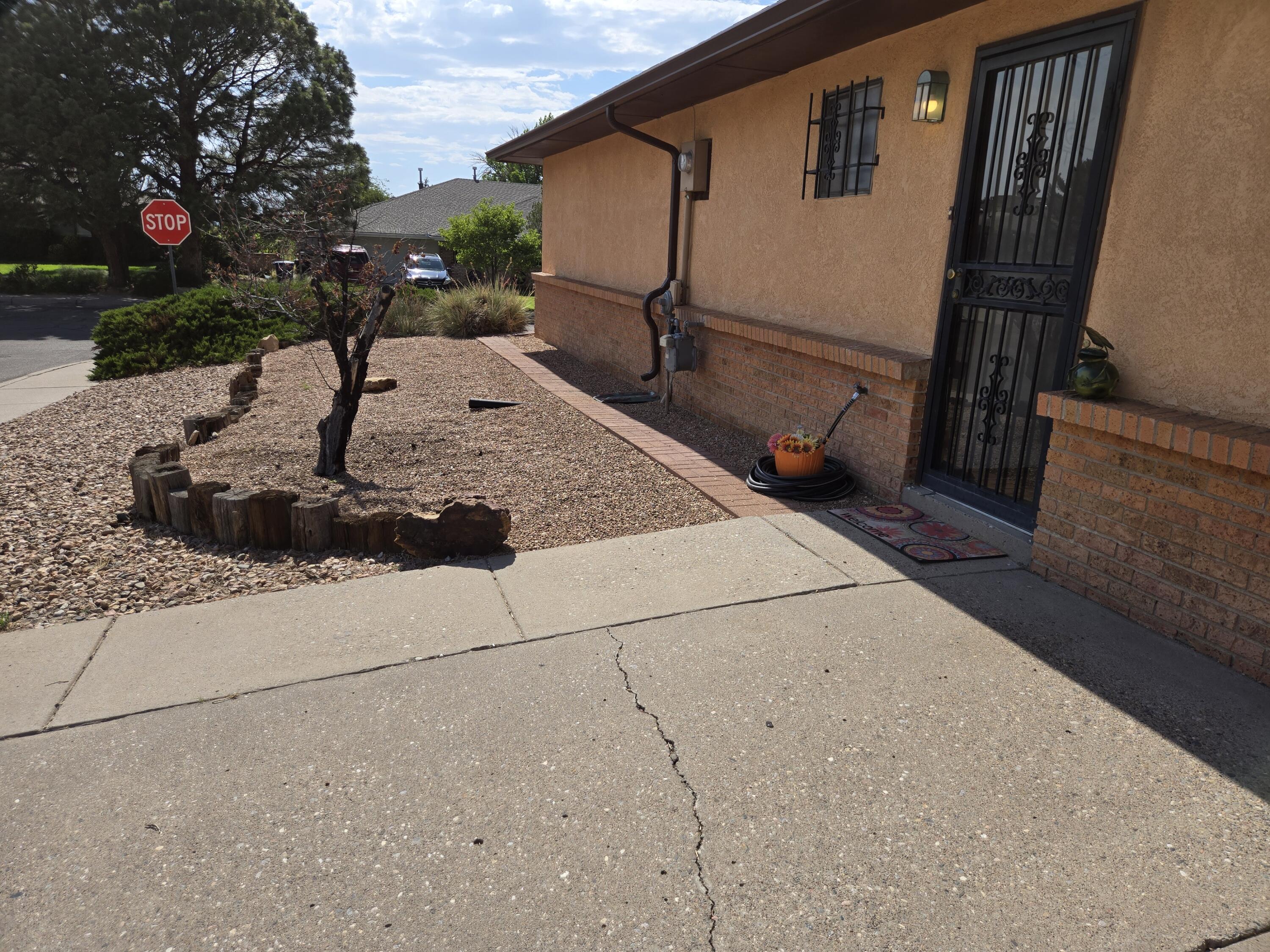 2830 CASA DEL NORTE Drive NE