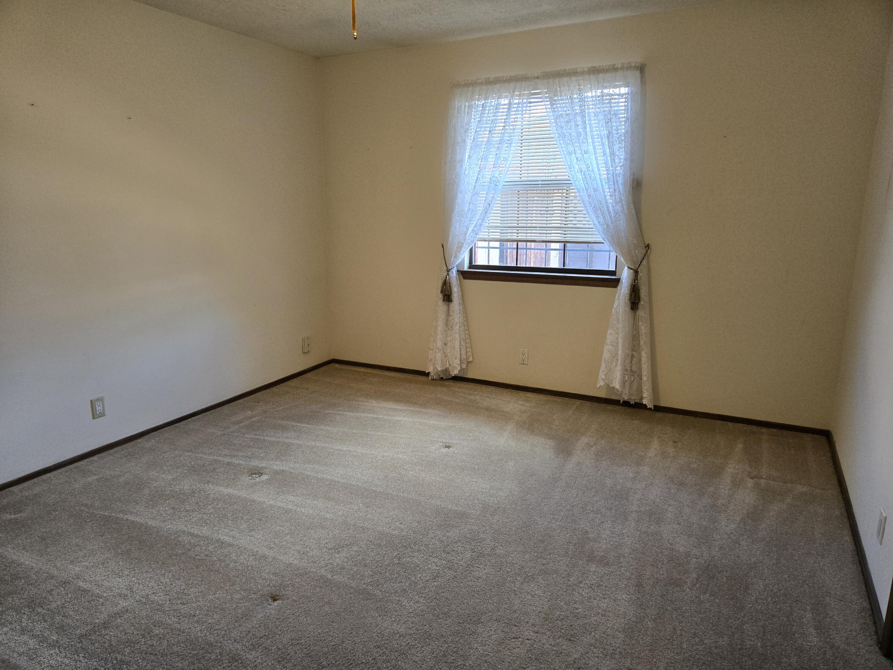 2830 CASA DEL NORTE Drive NE