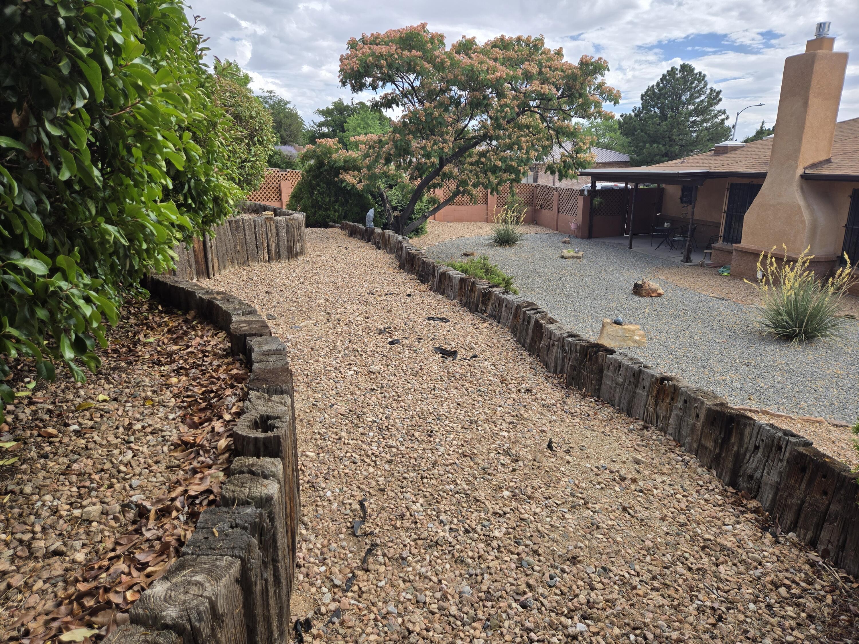 2830 CASA DEL NORTE Drive NE