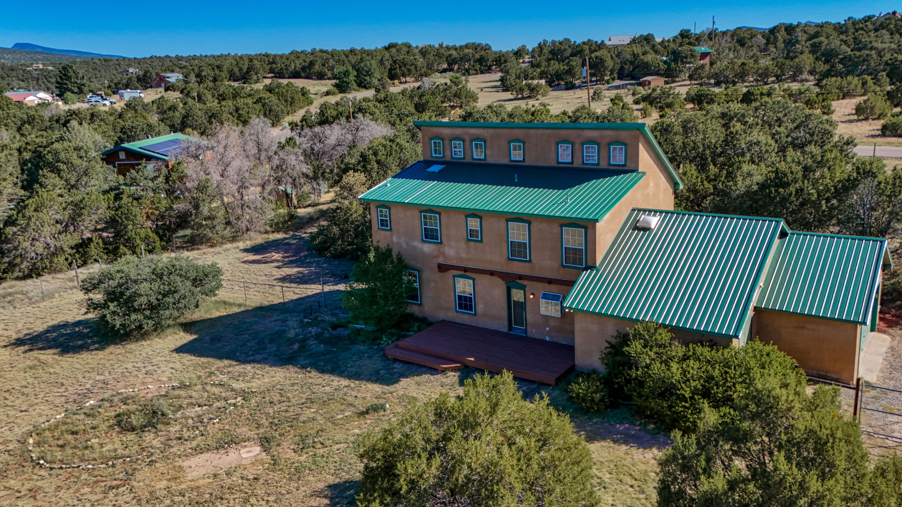 10 QUAIL RUN Road