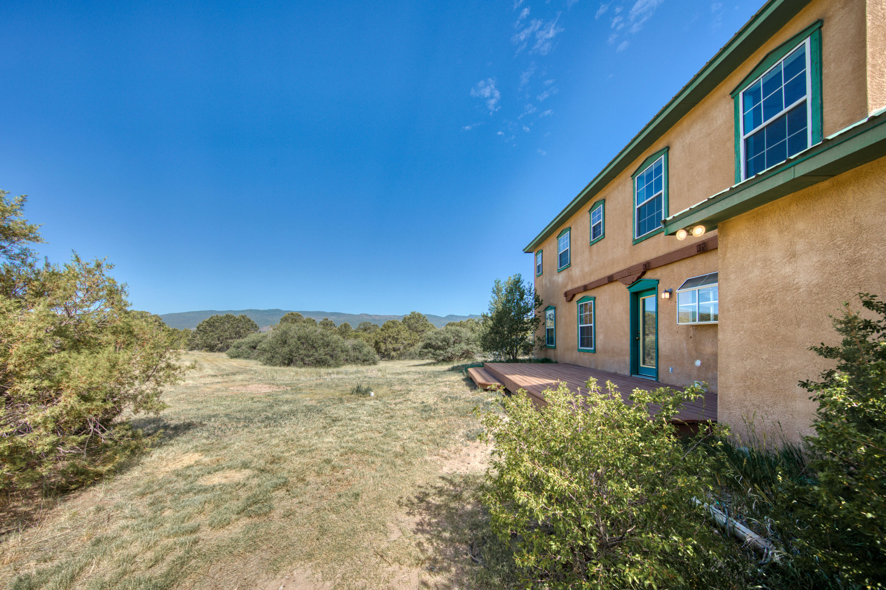 10 QUAIL RUN Road