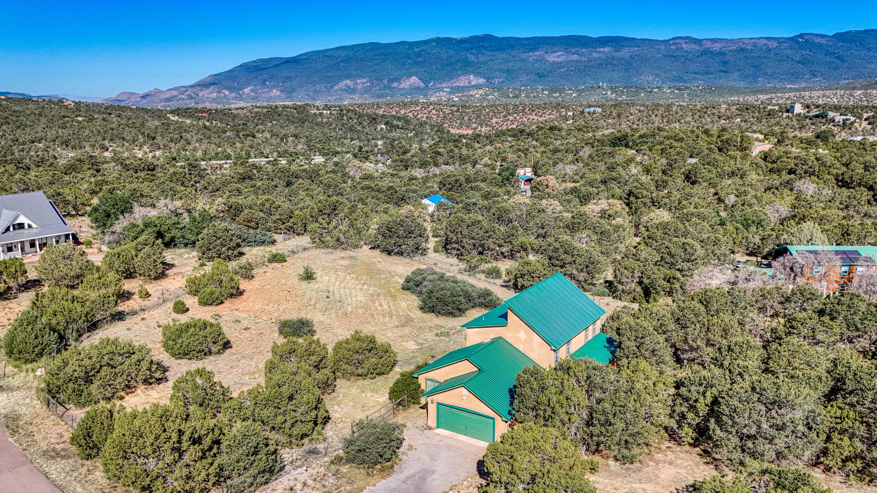 10 QUAIL RUN Road