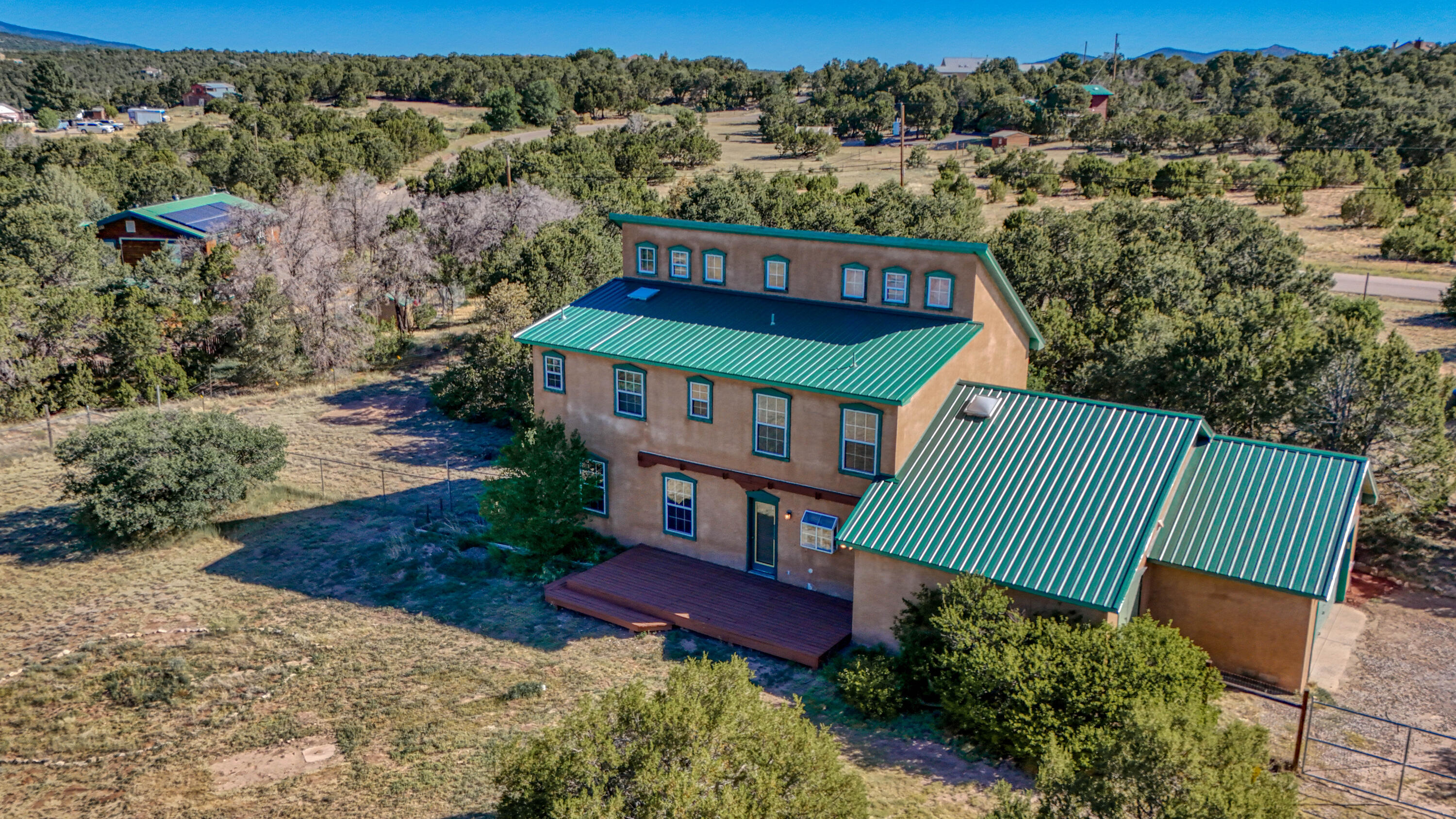 10 QUAIL RUN Road