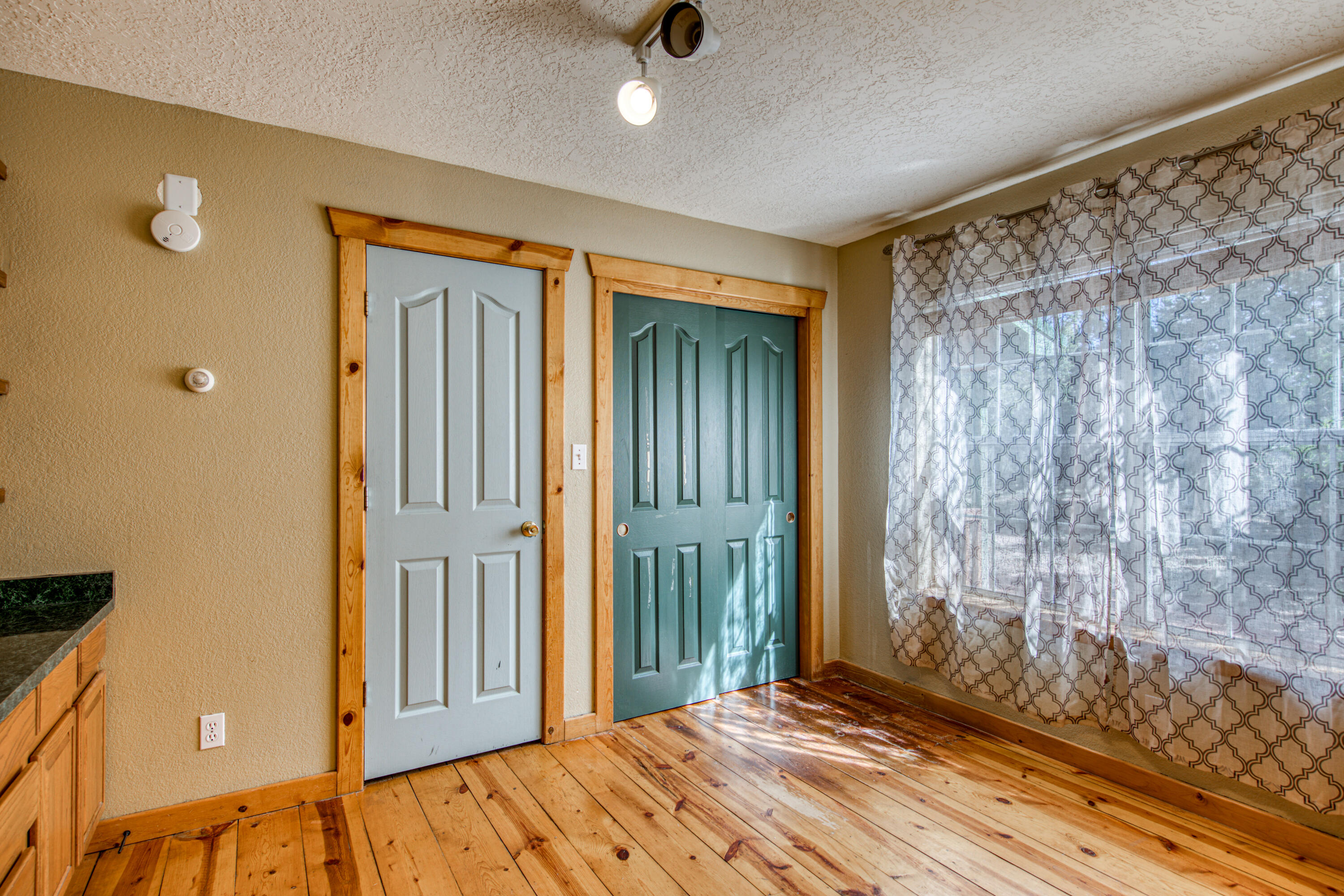10 QUAIL RUN Road