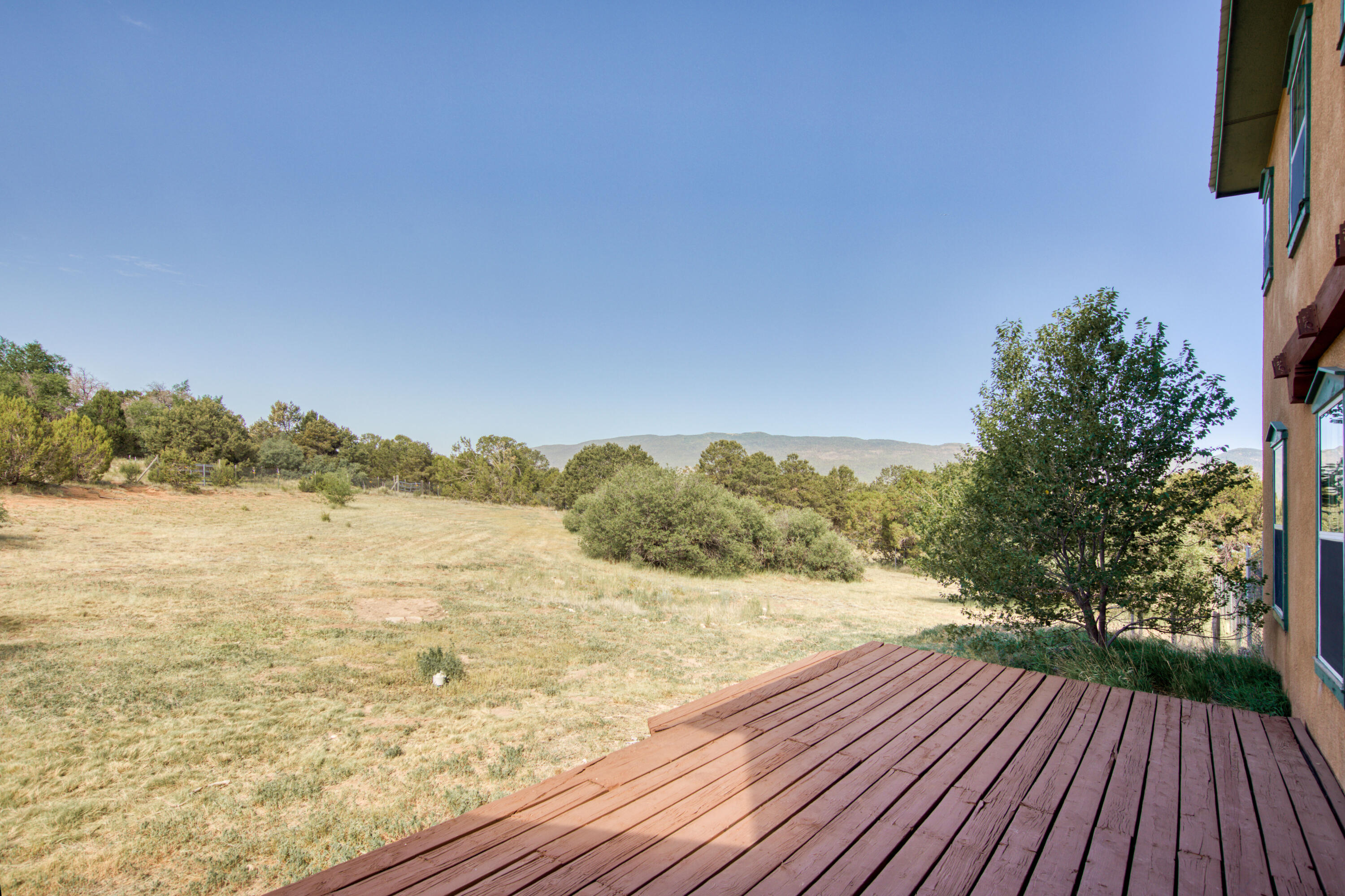 10 QUAIL RUN Road