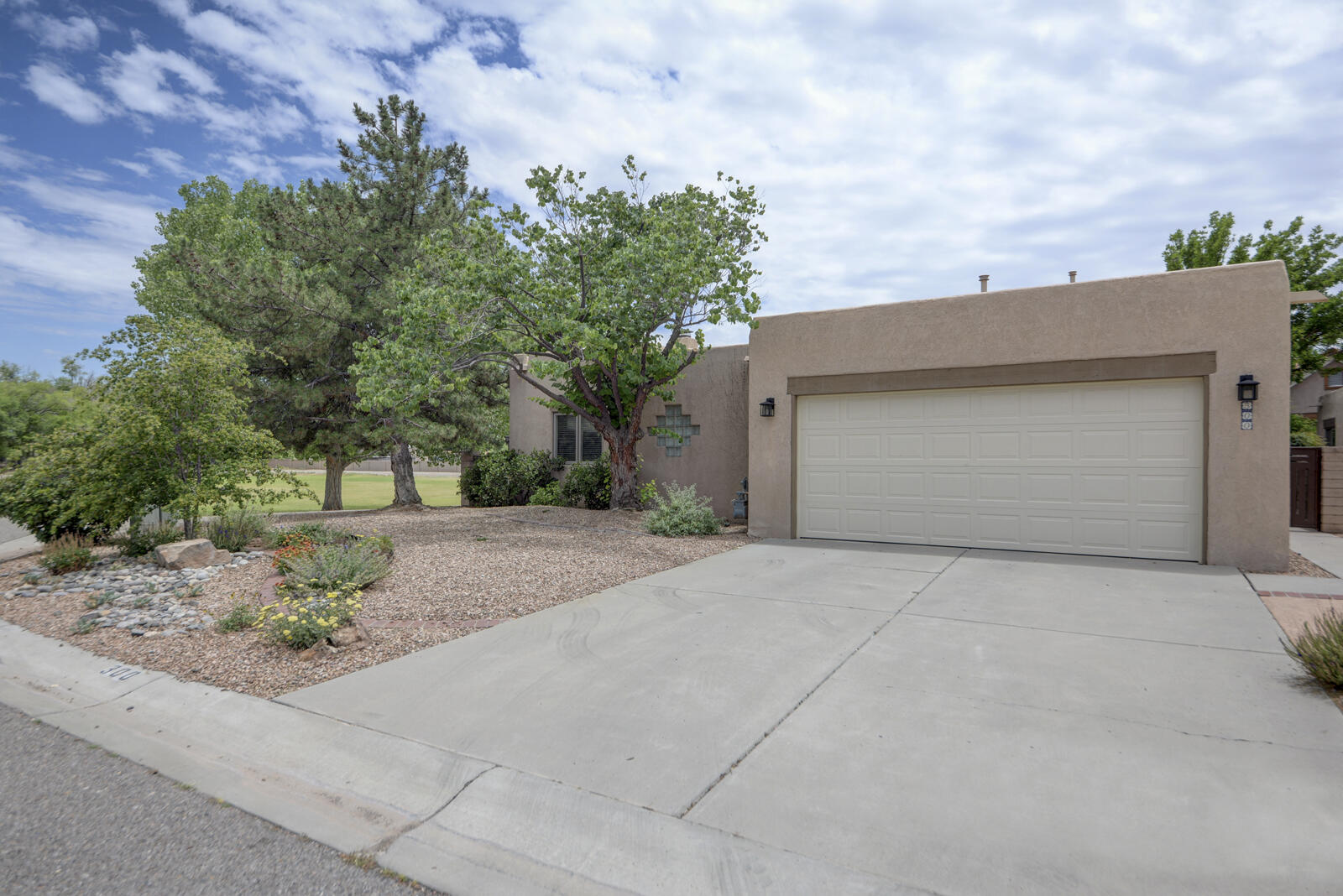 300 LA CHAMISAL Lane NW