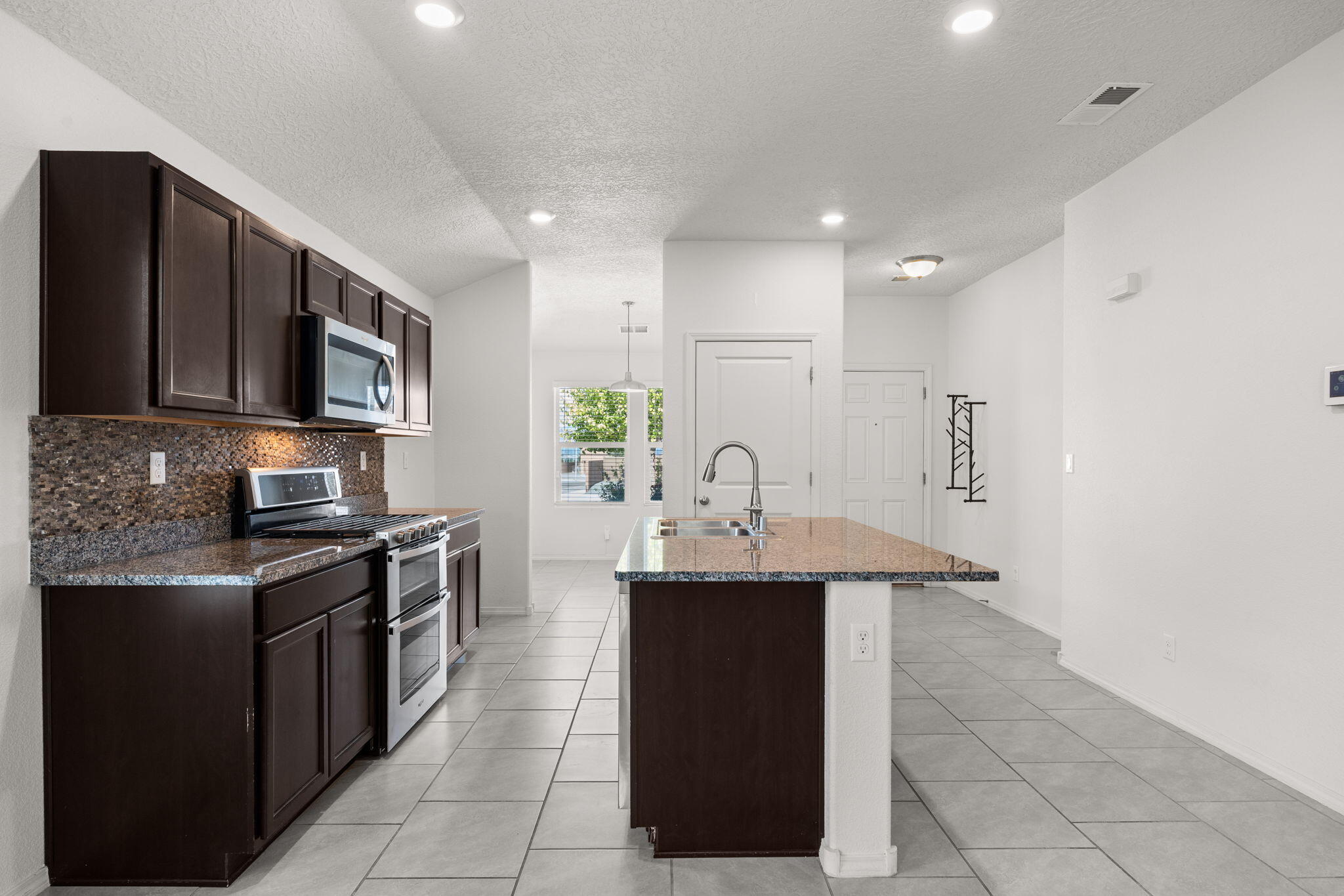 2315 DEL TIMBRE Lane SW