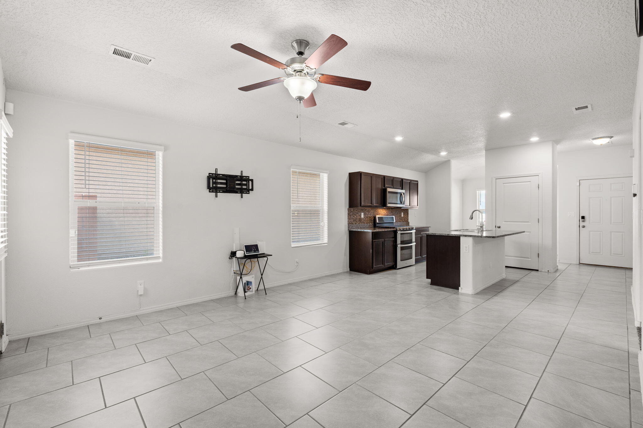 2315 DEL TIMBRE Lane SW