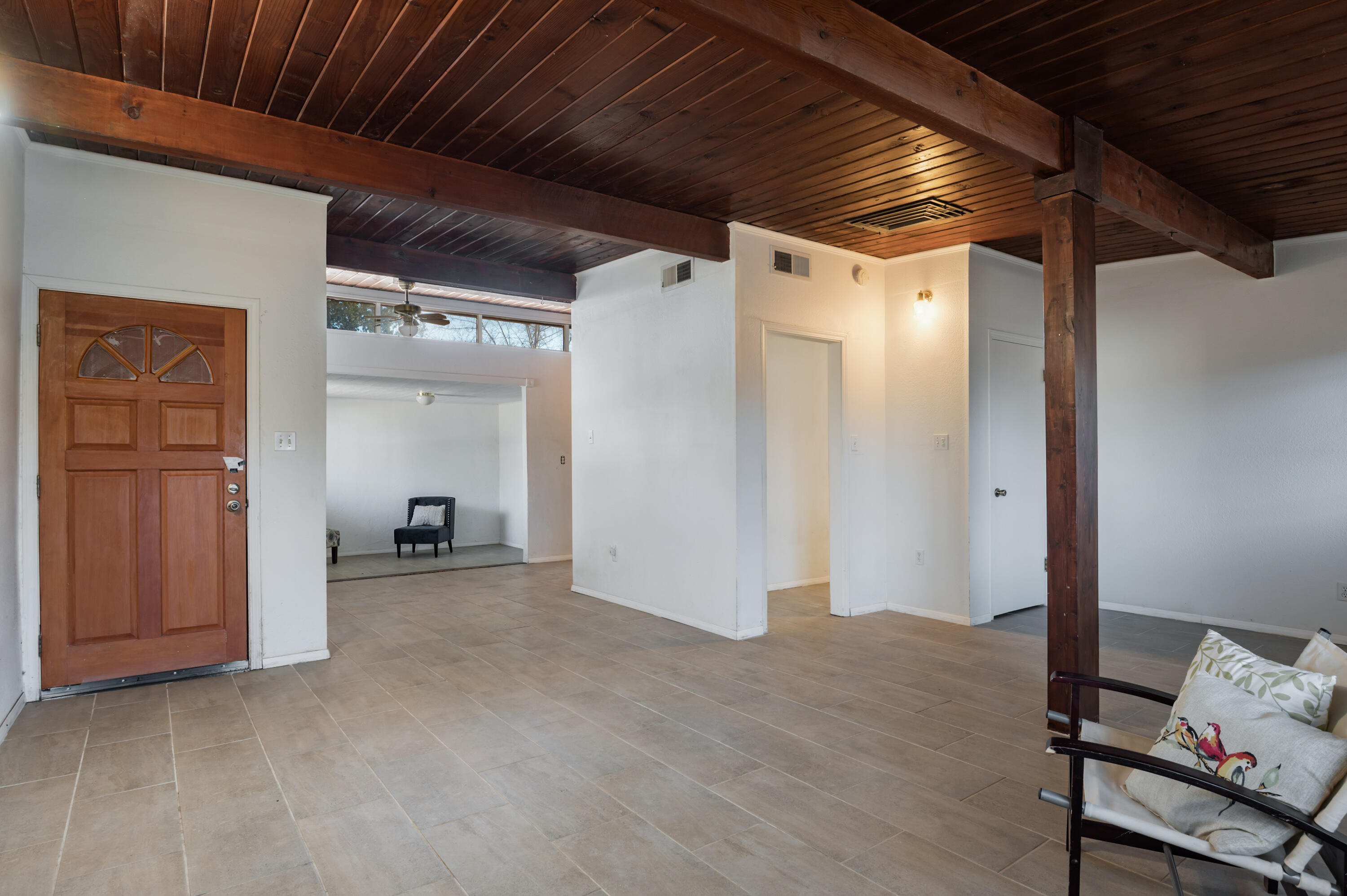 3434 MONTCLAIRE Drive NE