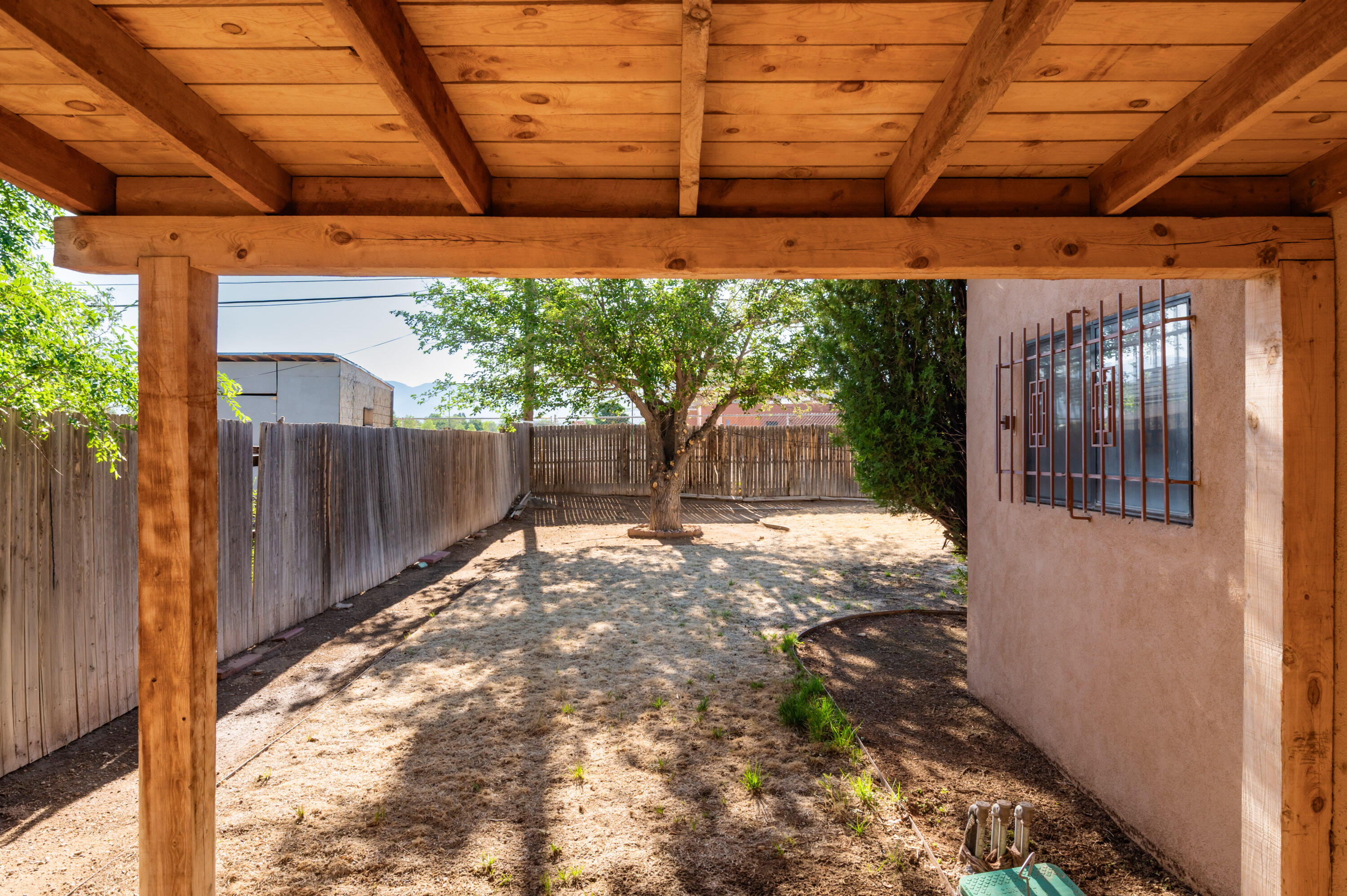 3434 MONTCLAIRE Drive NE