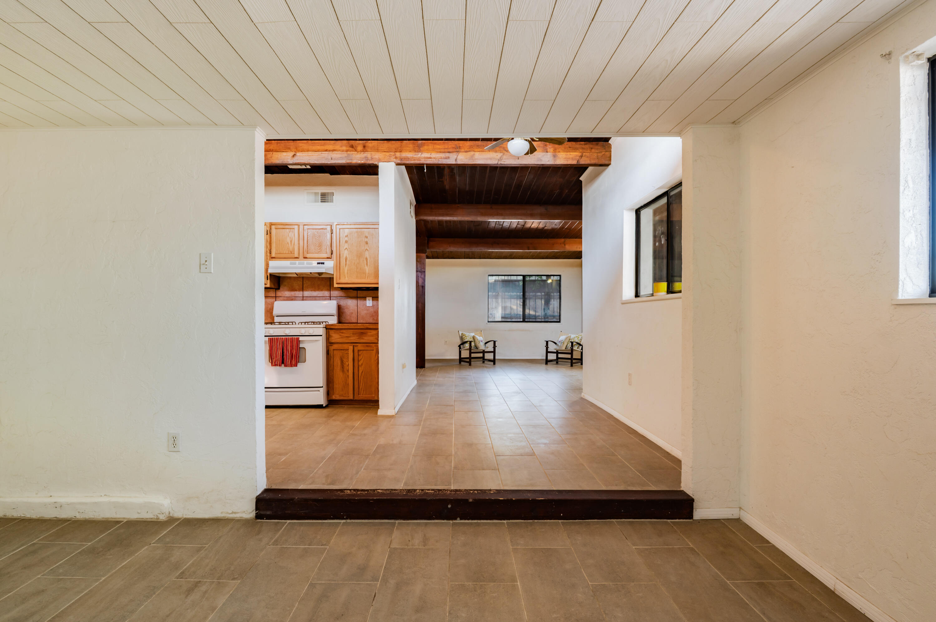 3434 MONTCLAIRE Drive NE