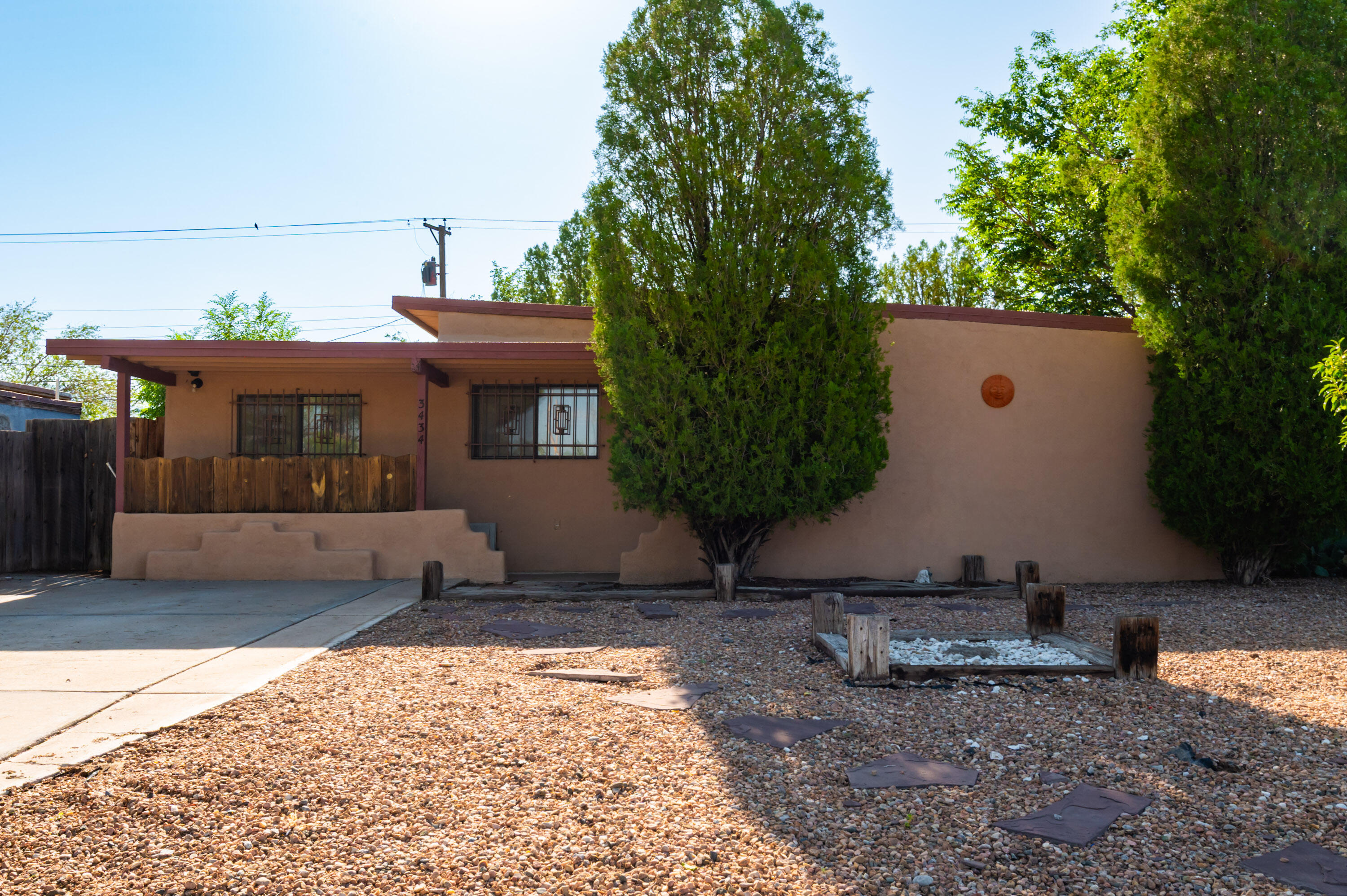 3434 MONTCLAIRE Drive NE
