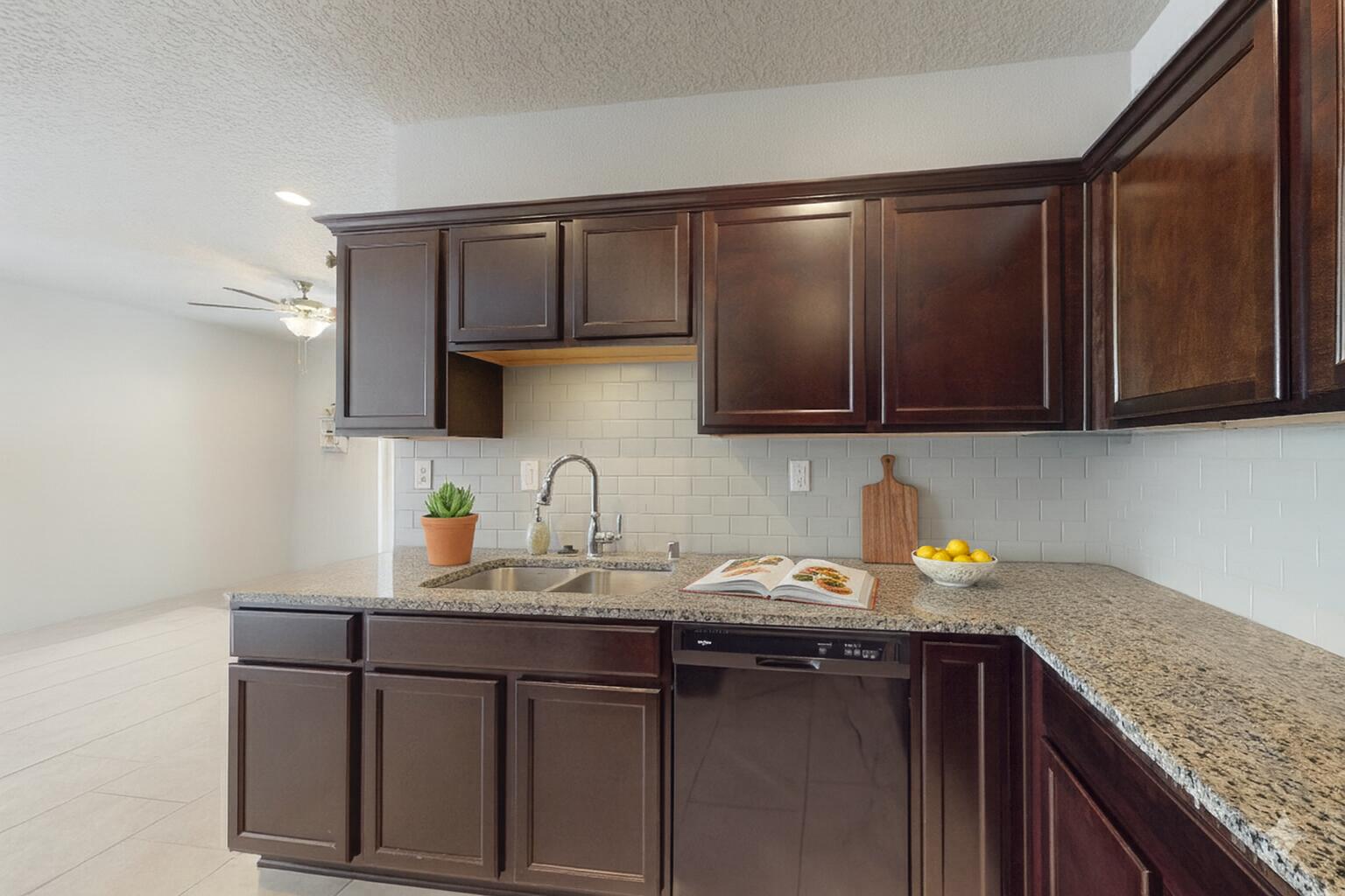 1854 VALLE VISTA Road NW