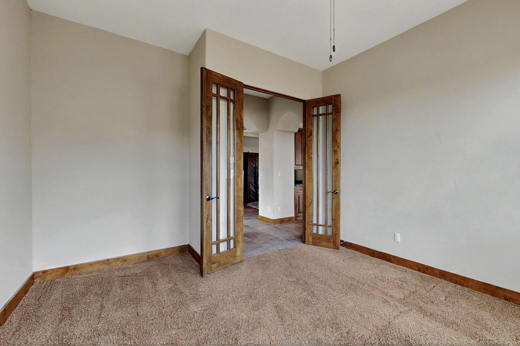 2413 DESERT VIEW Road NE