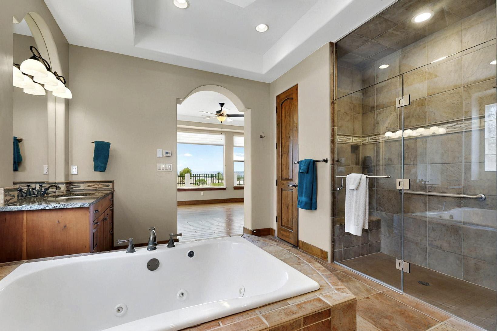 2413 DESERT VIEW Road NE