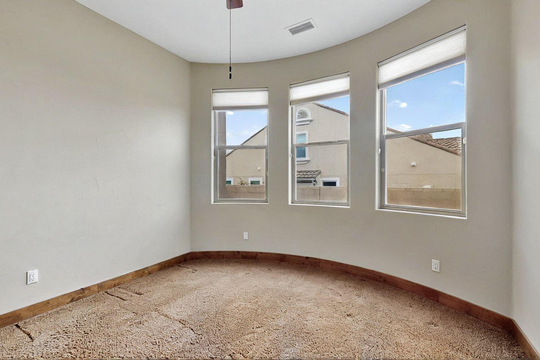 2413 DESERT VIEW Road NE