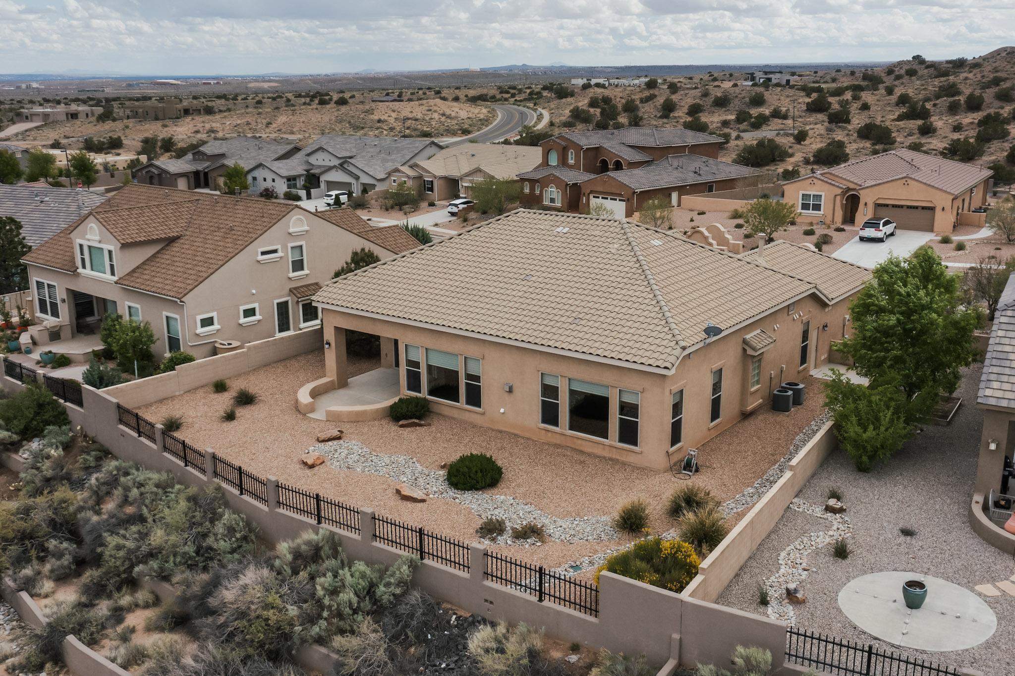 2413 DESERT VIEW Road NE