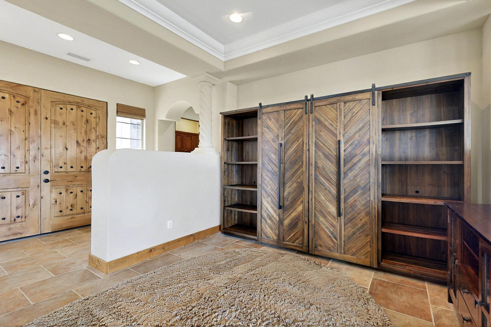 2413 DESERT VIEW Road NE