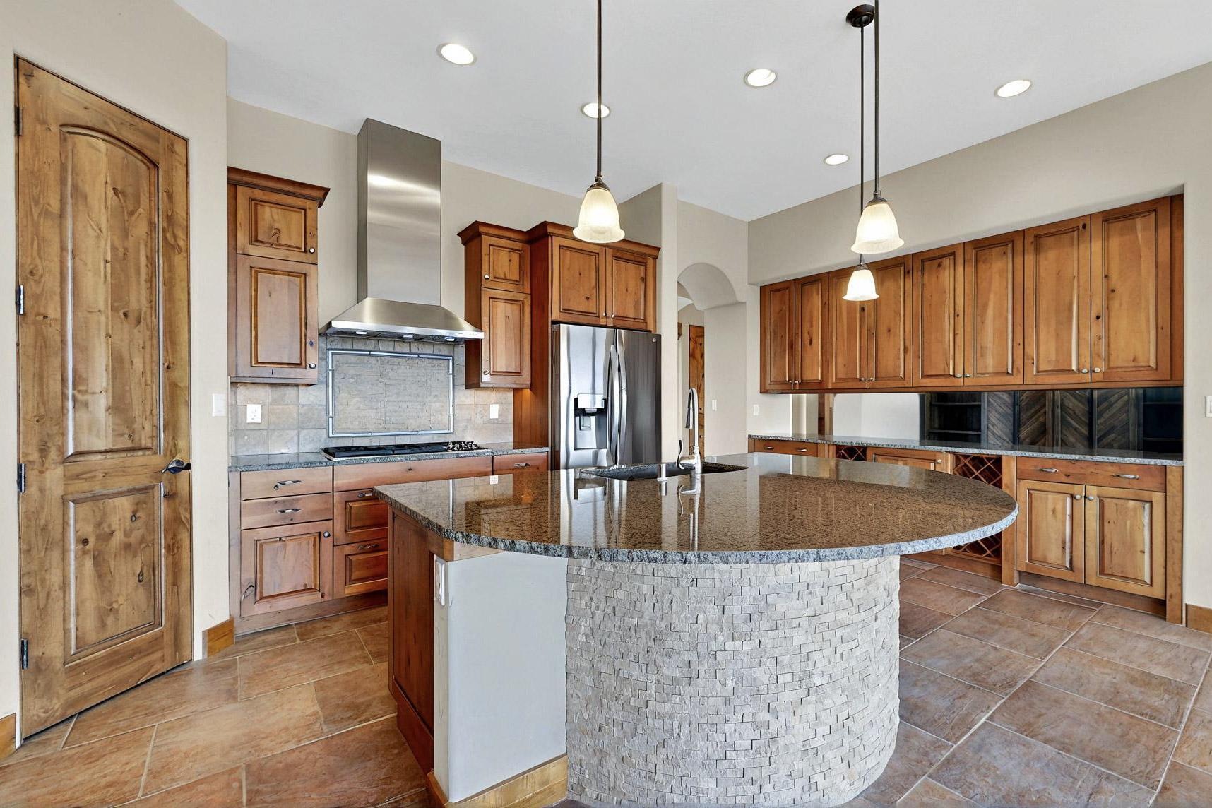 2413 DESERT VIEW Road NE