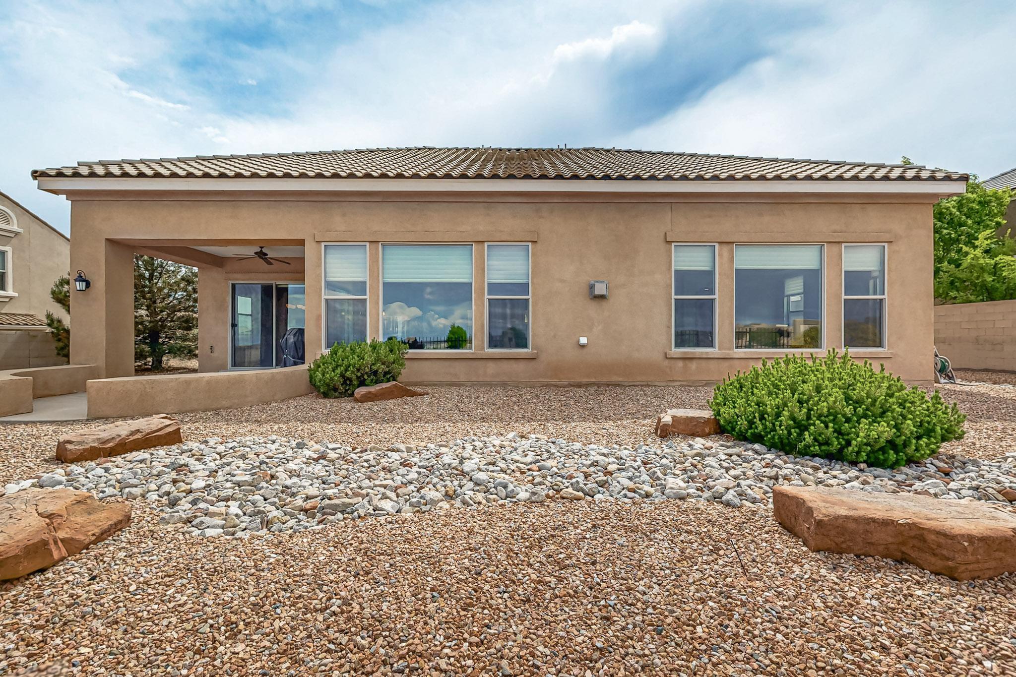 2413 DESERT VIEW Road NE