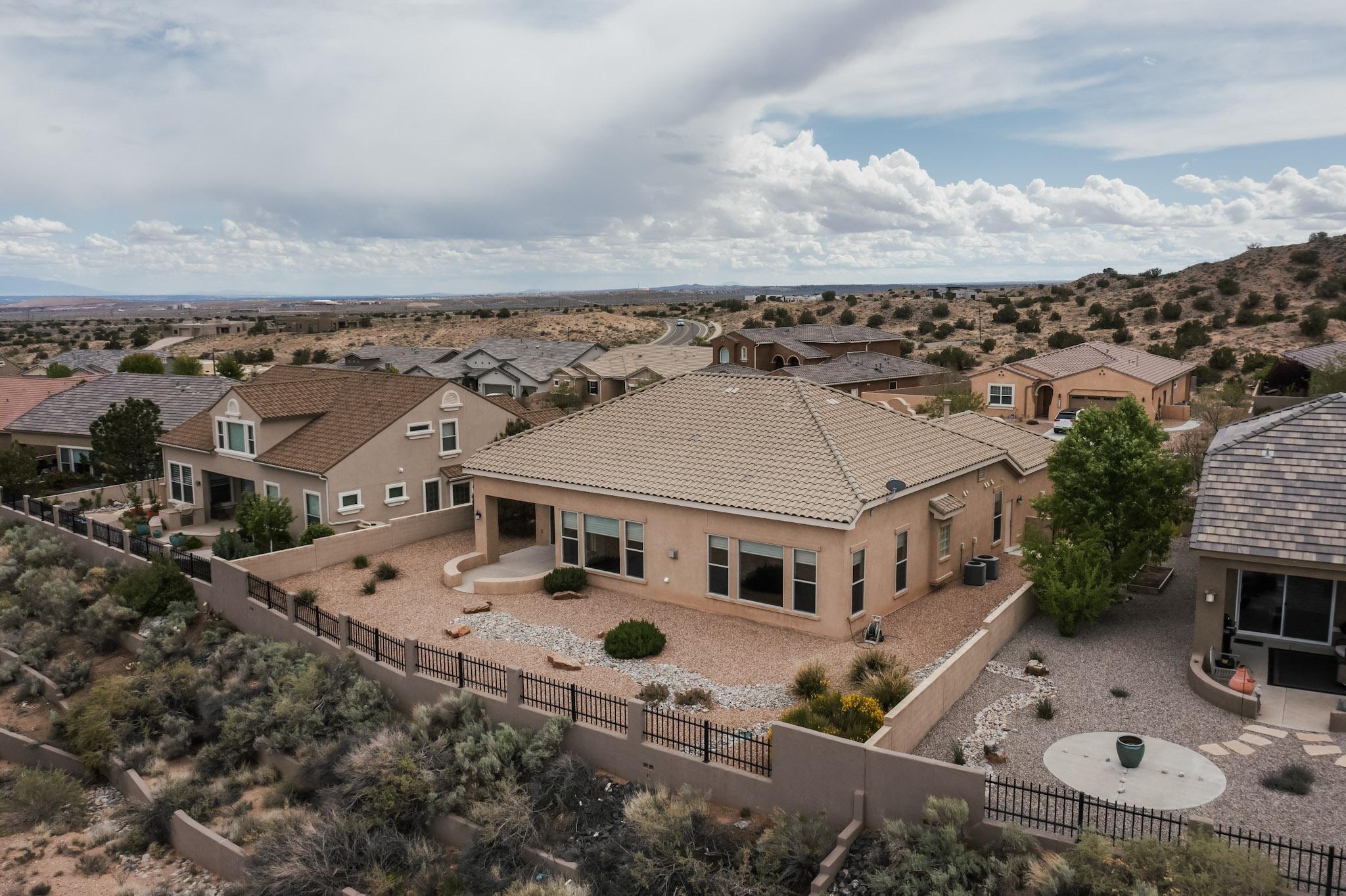 2413 DESERT VIEW Road NE