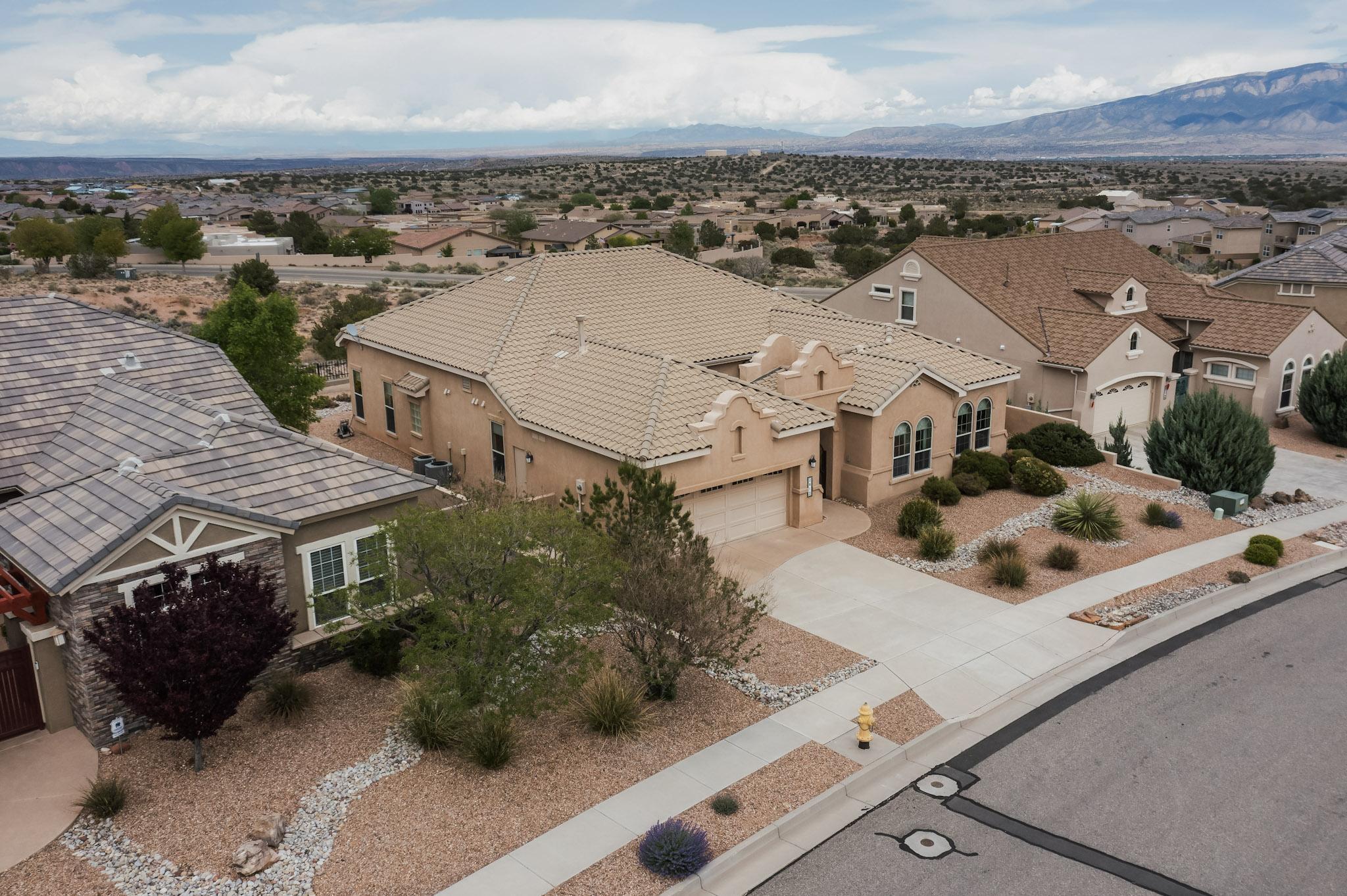 2413 DESERT VIEW Road NE