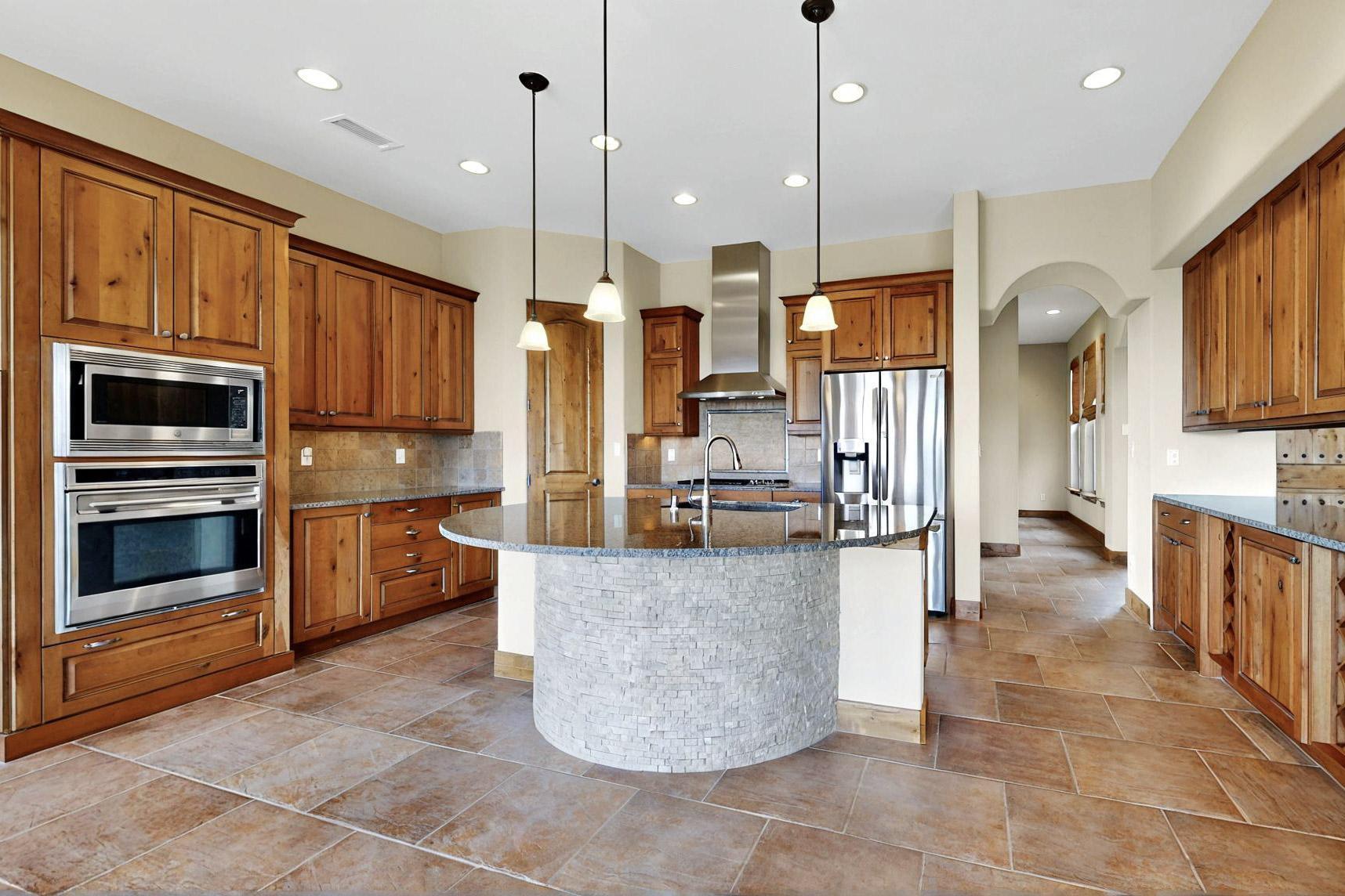 2413 DESERT VIEW Road NE