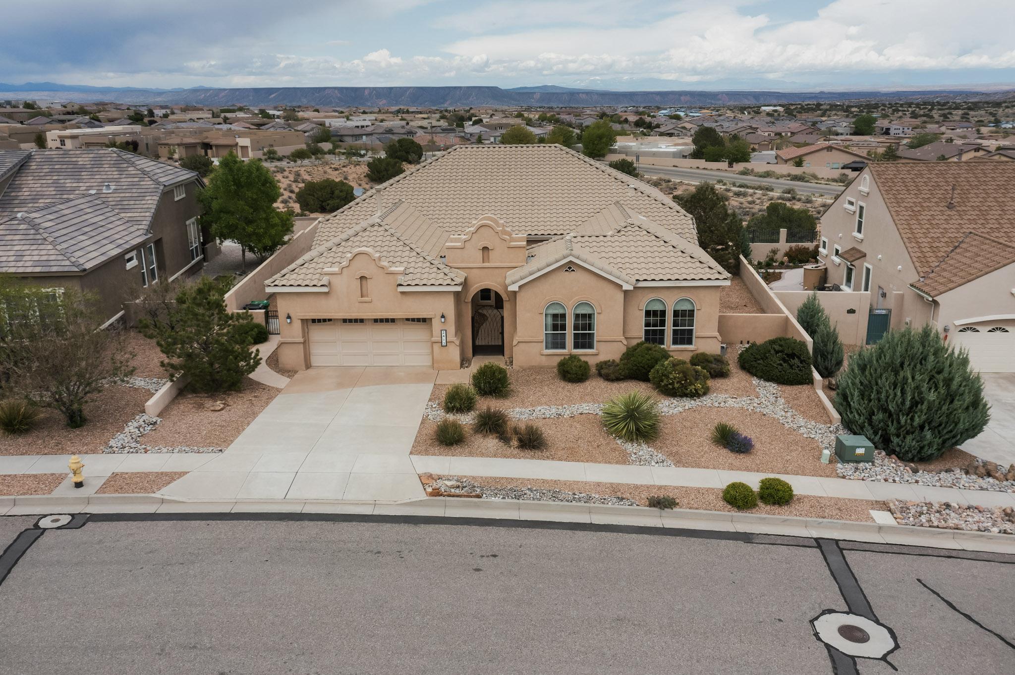 2413 DESERT VIEW Road NE