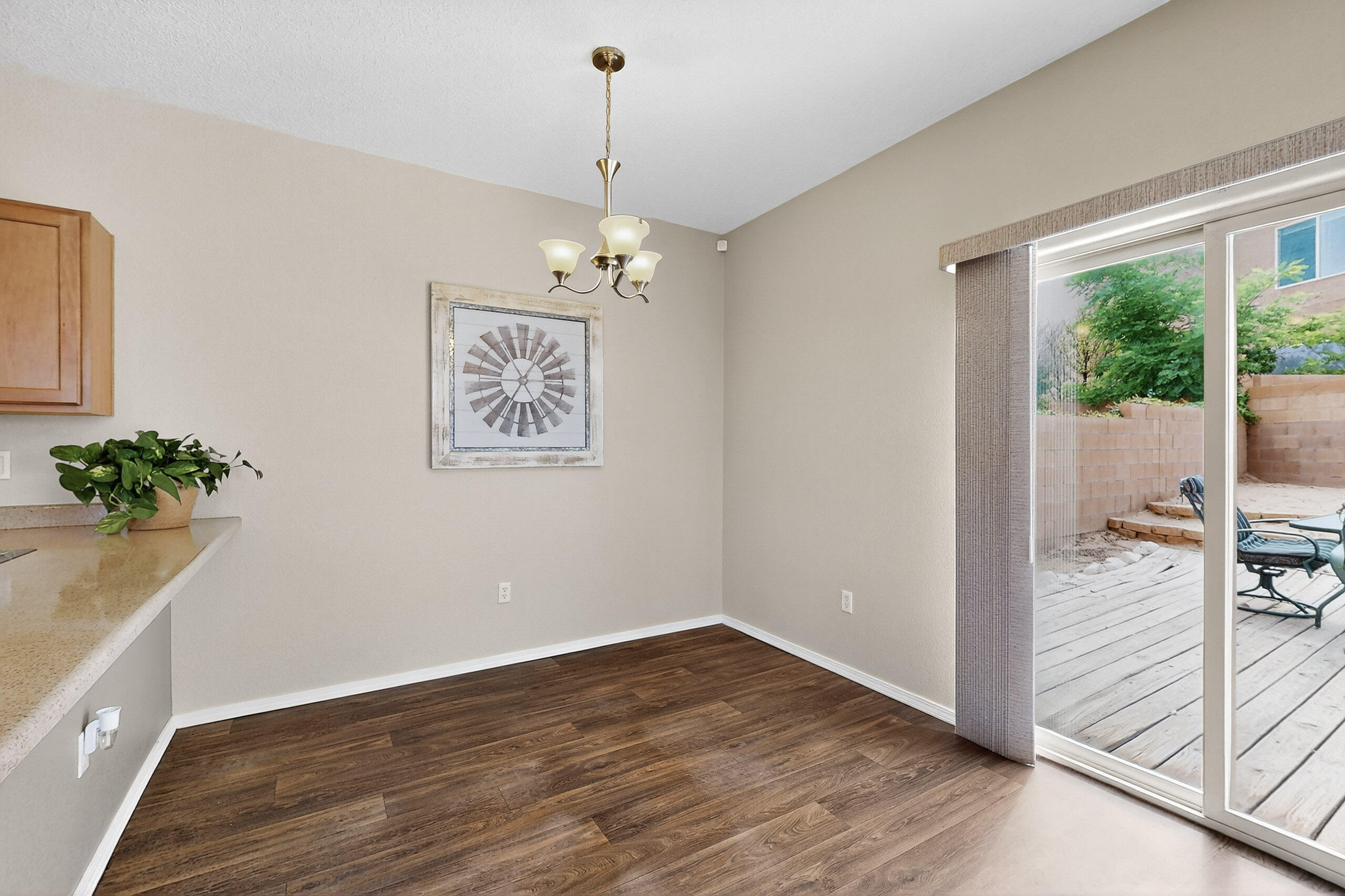 2353 CORTINA Loop SE