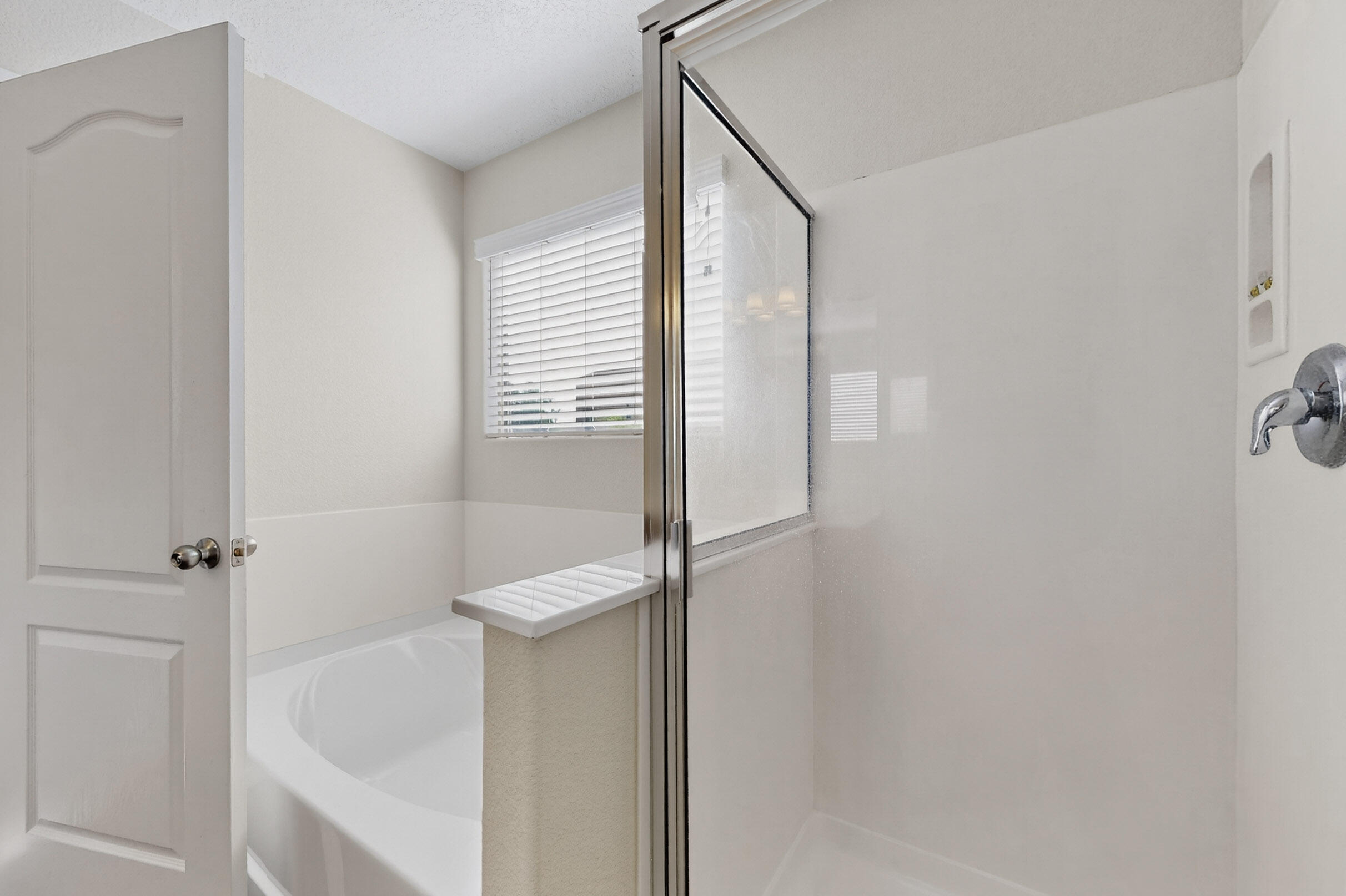 2353 CORTINA Loop SE