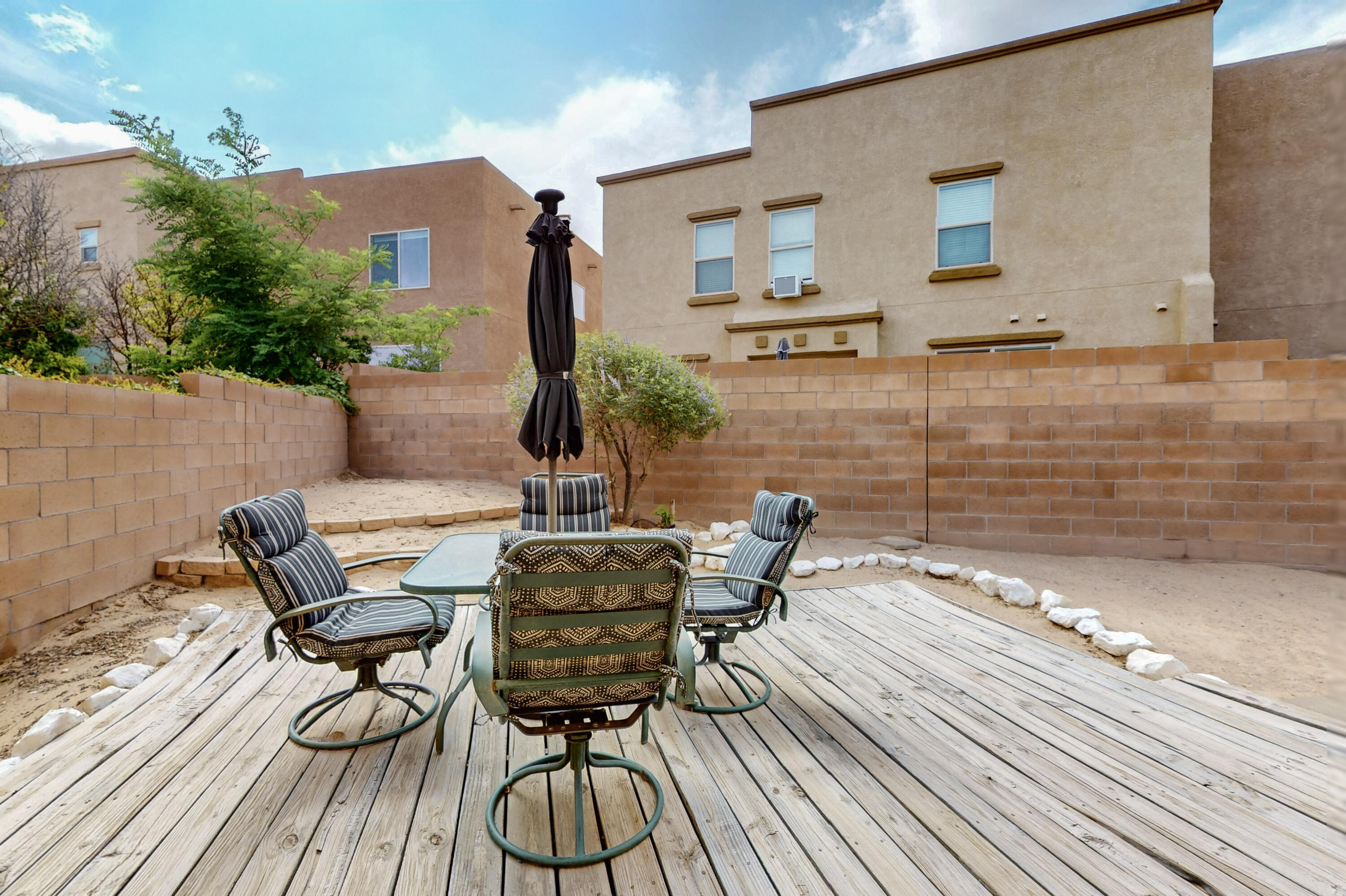 2353 CORTINA Loop SE