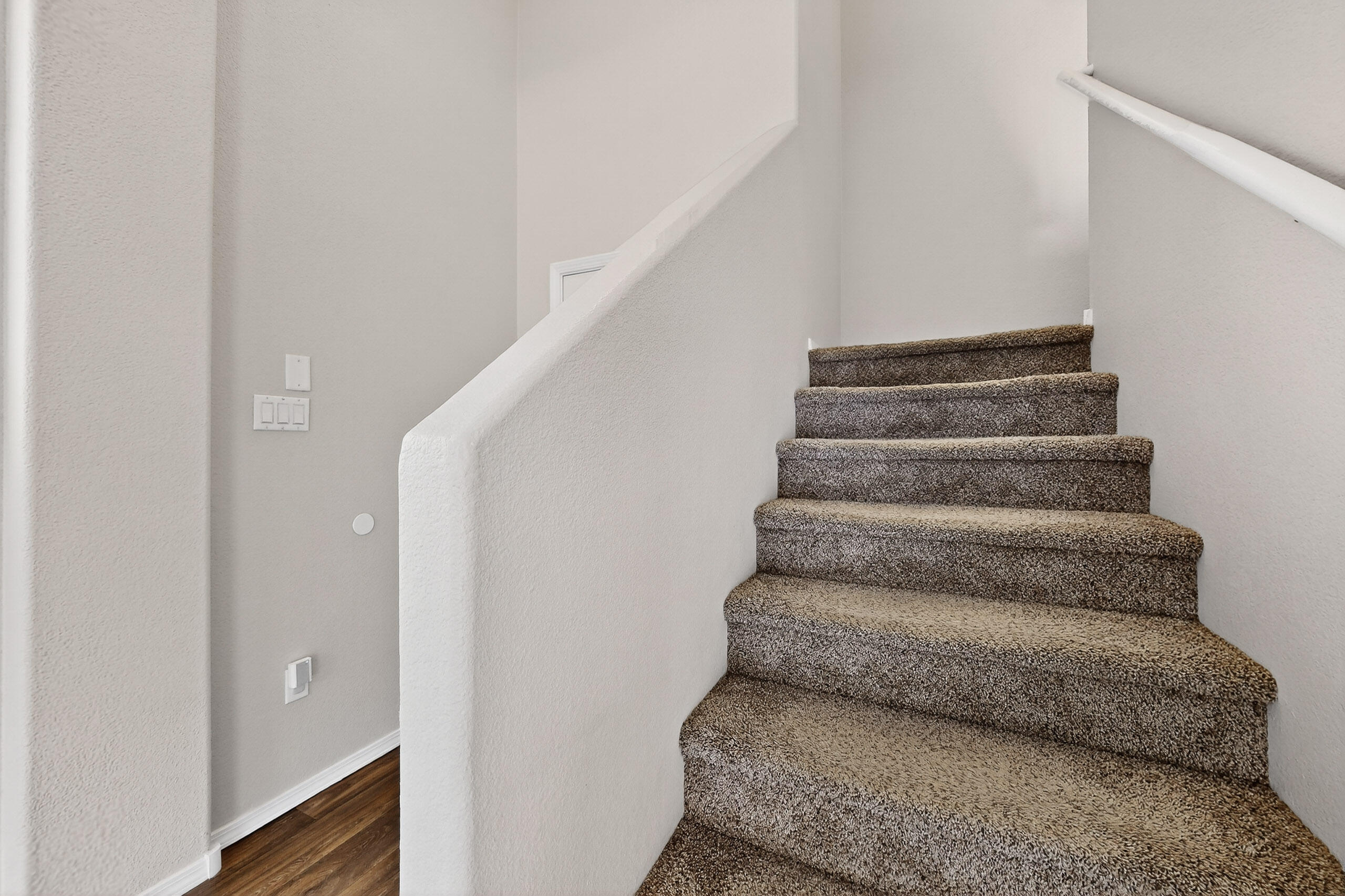 2353 CORTINA Loop SE