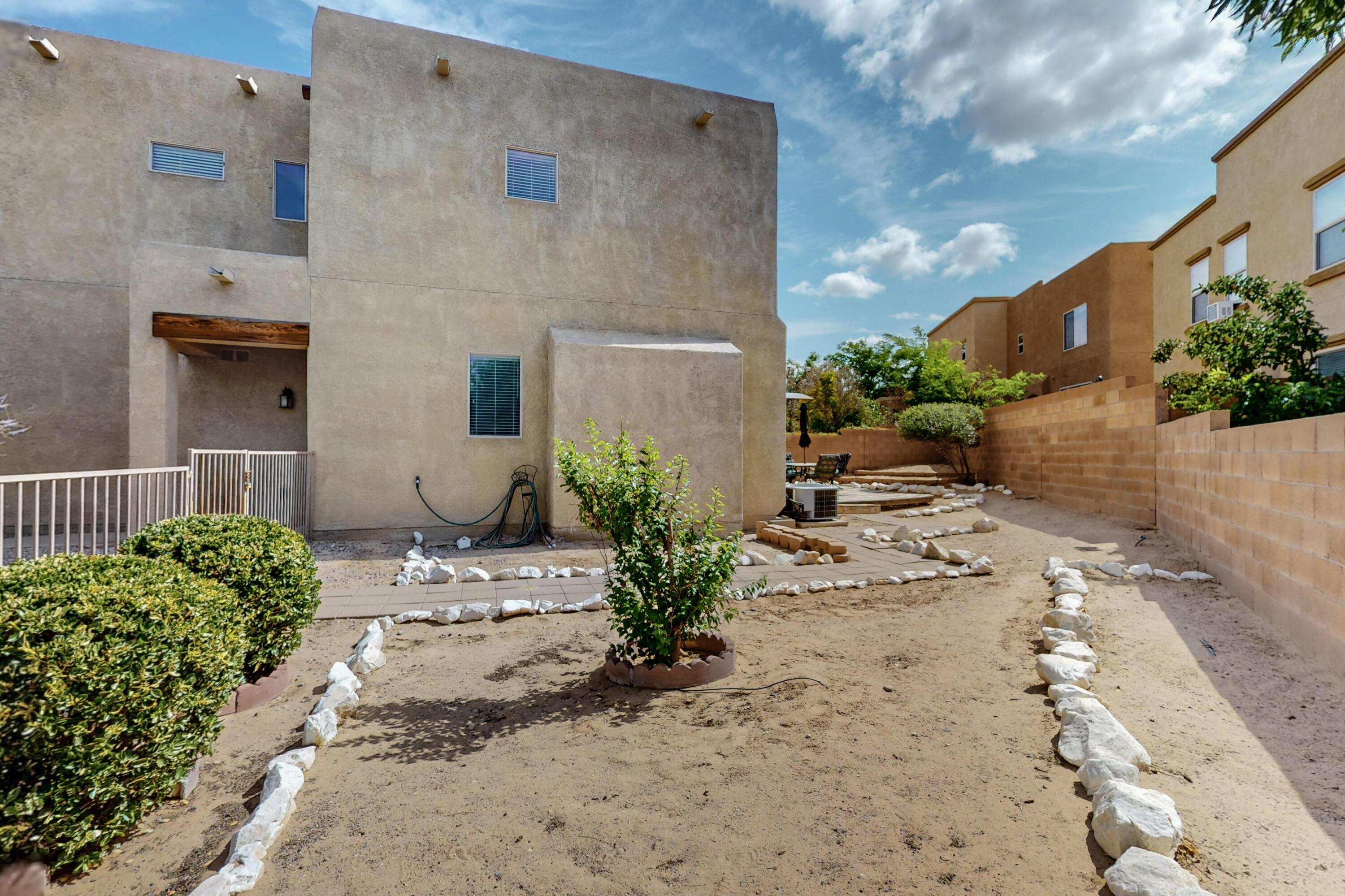 2353 CORTINA Loop SE