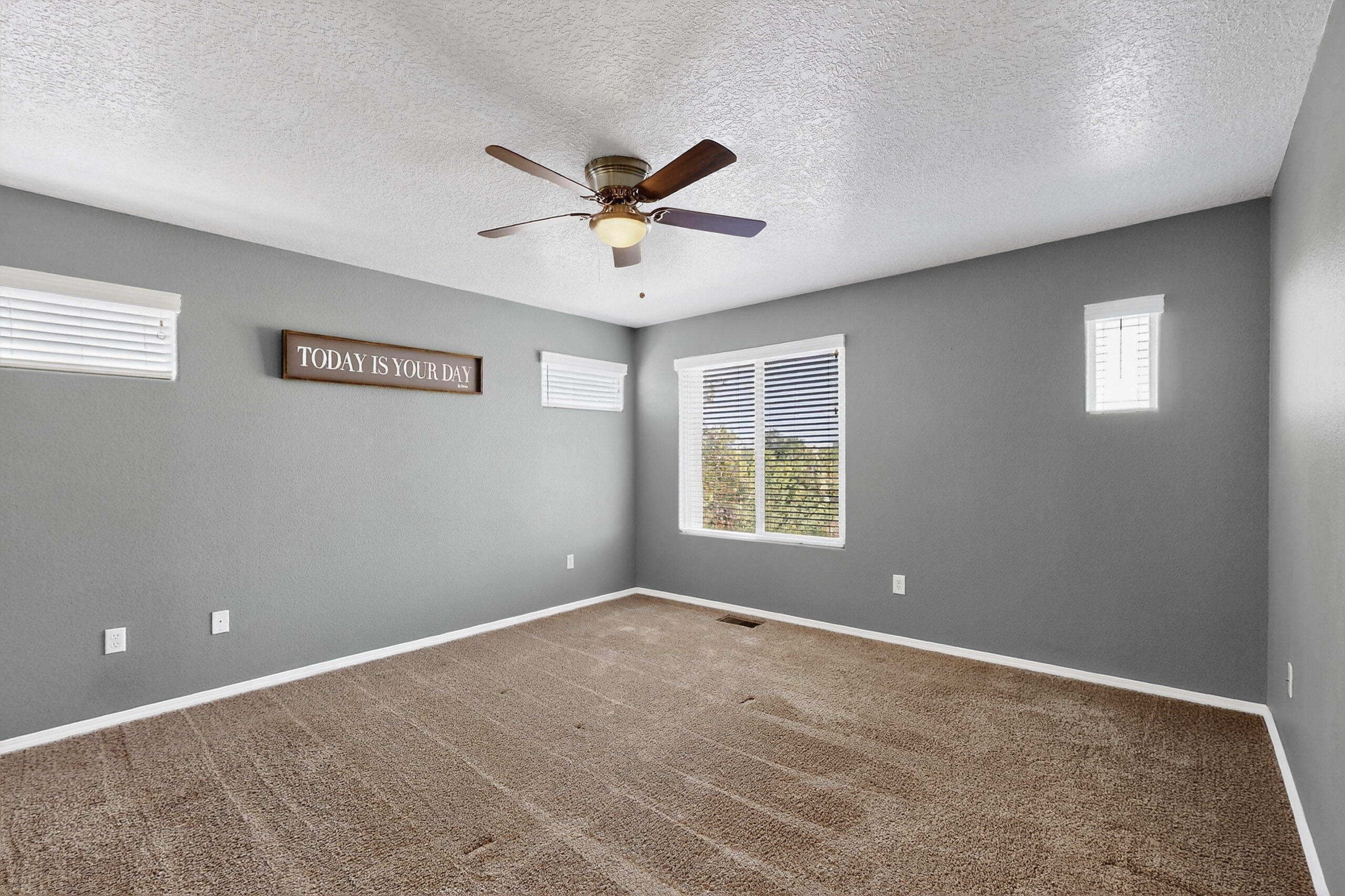 2353 CORTINA Loop SE