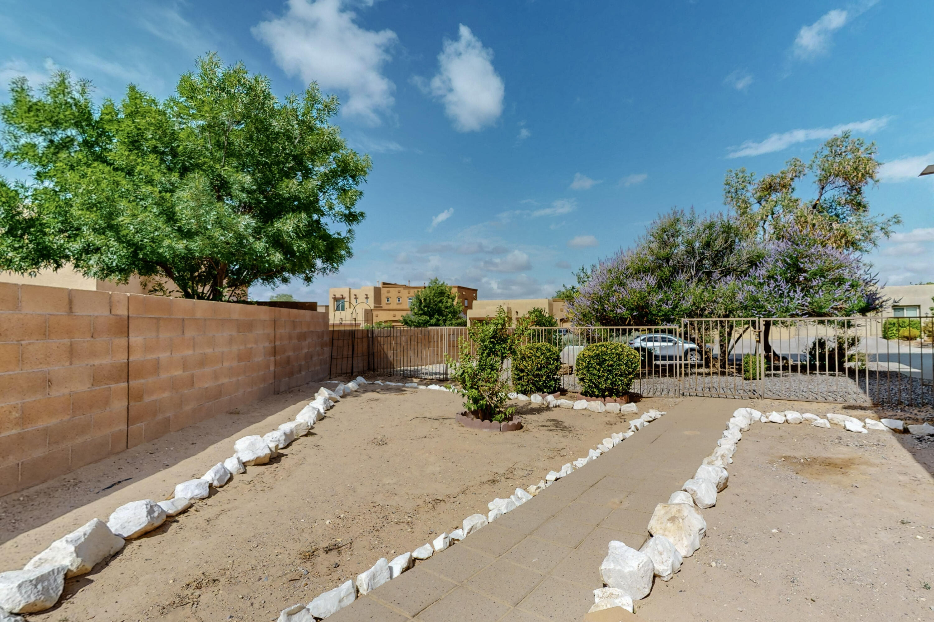 2353 CORTINA Loop SE