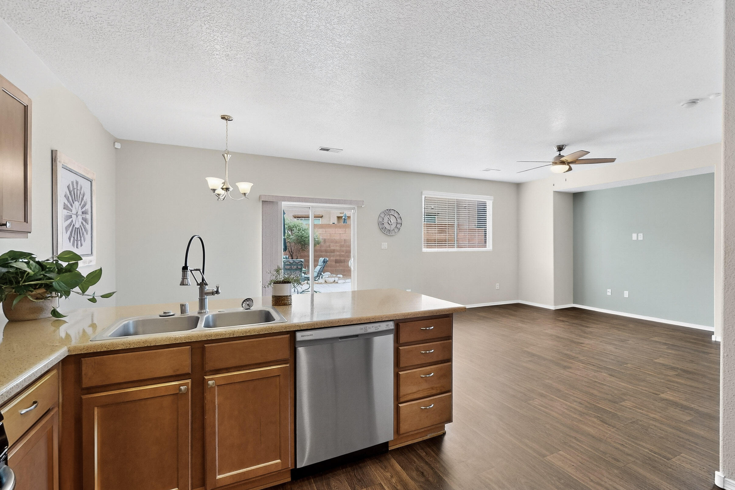 2353 CORTINA Loop SE