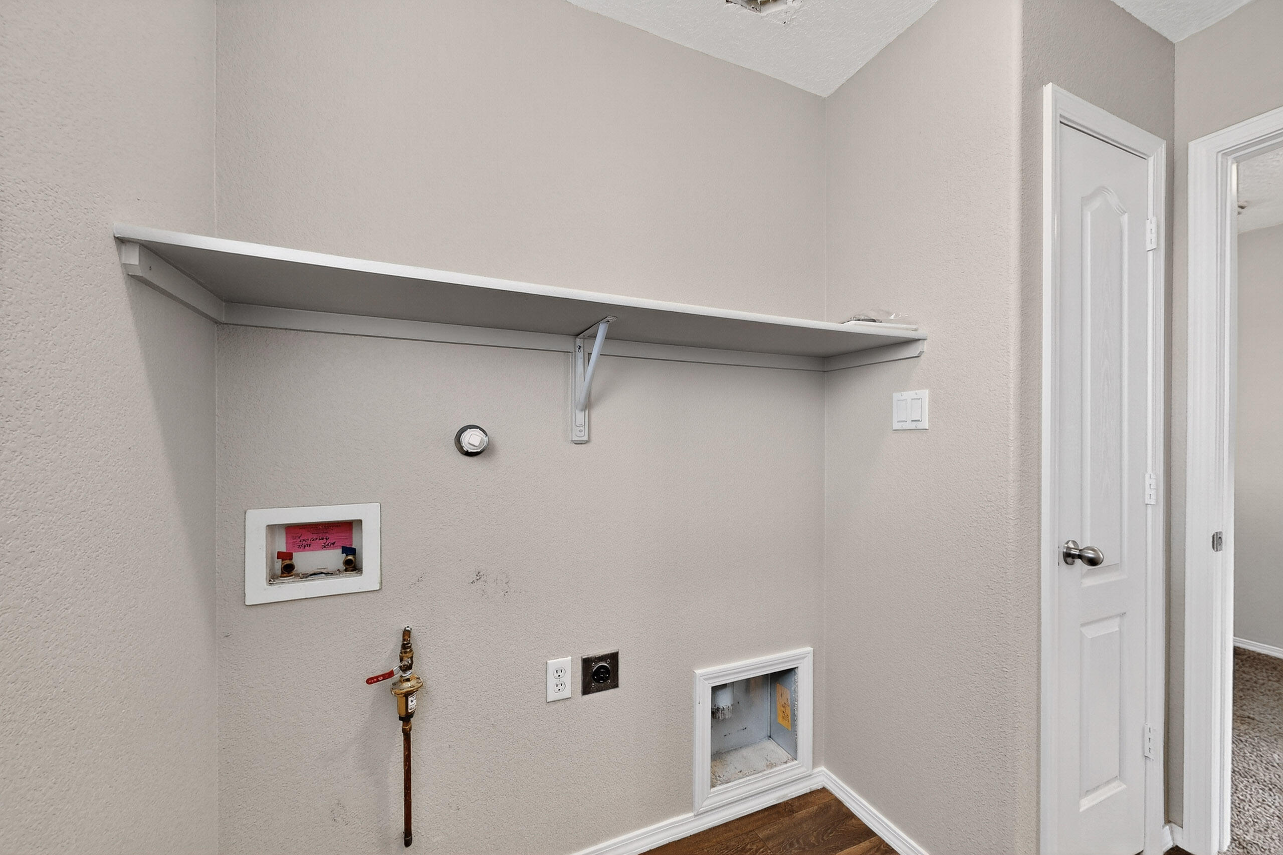 2353 CORTINA Loop SE