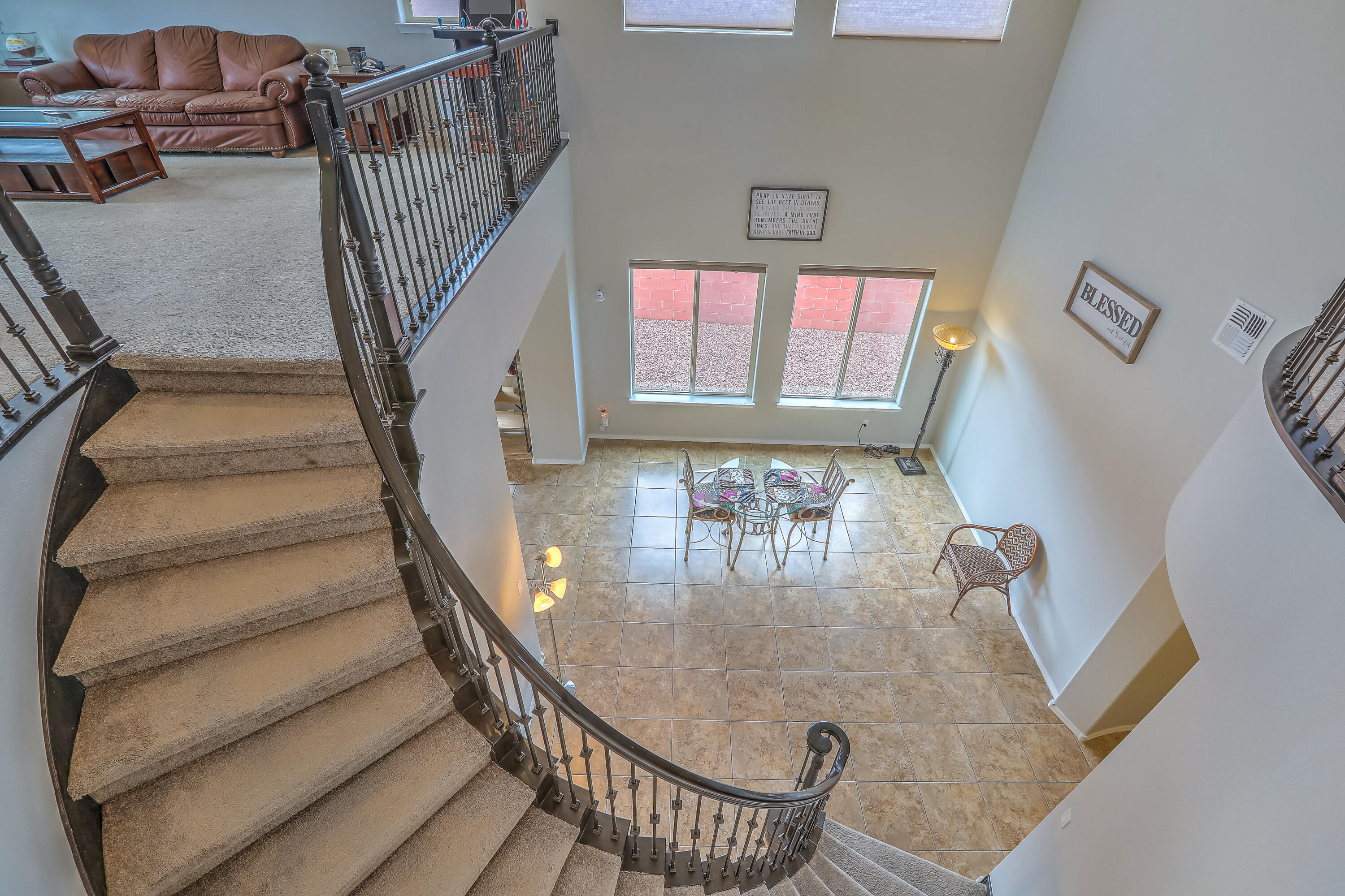 45 VISTA HERMOSA Place NE