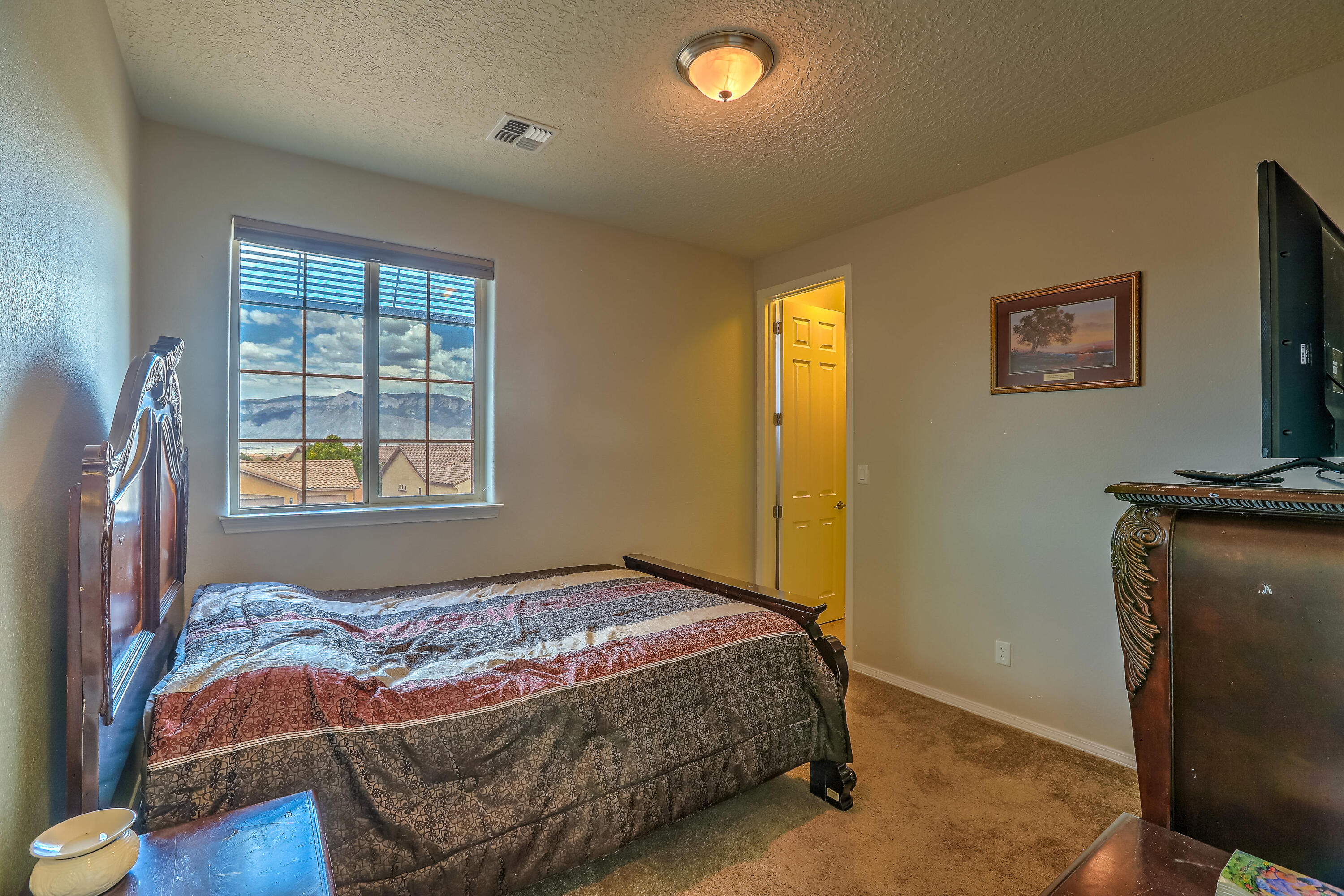 45 VISTA HERMOSA Place NE
