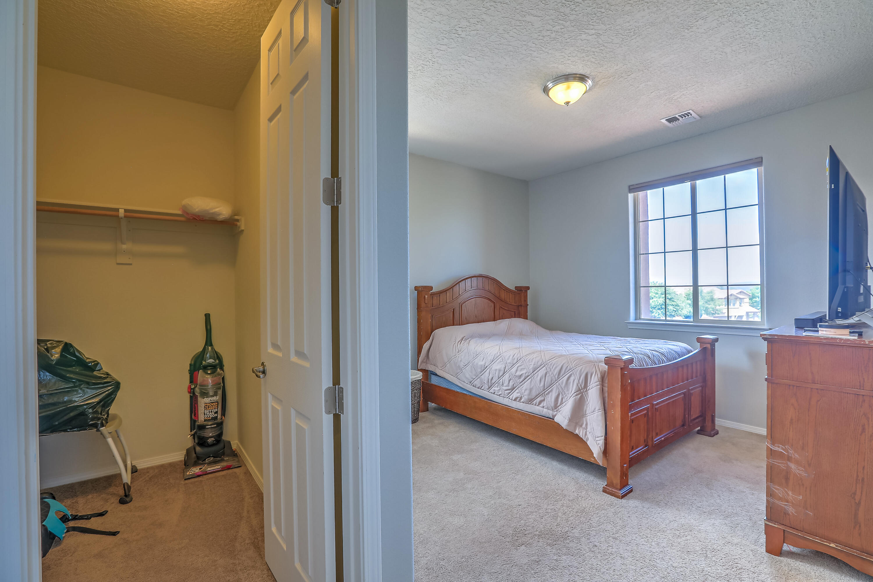 45 VISTA HERMOSA Place NE