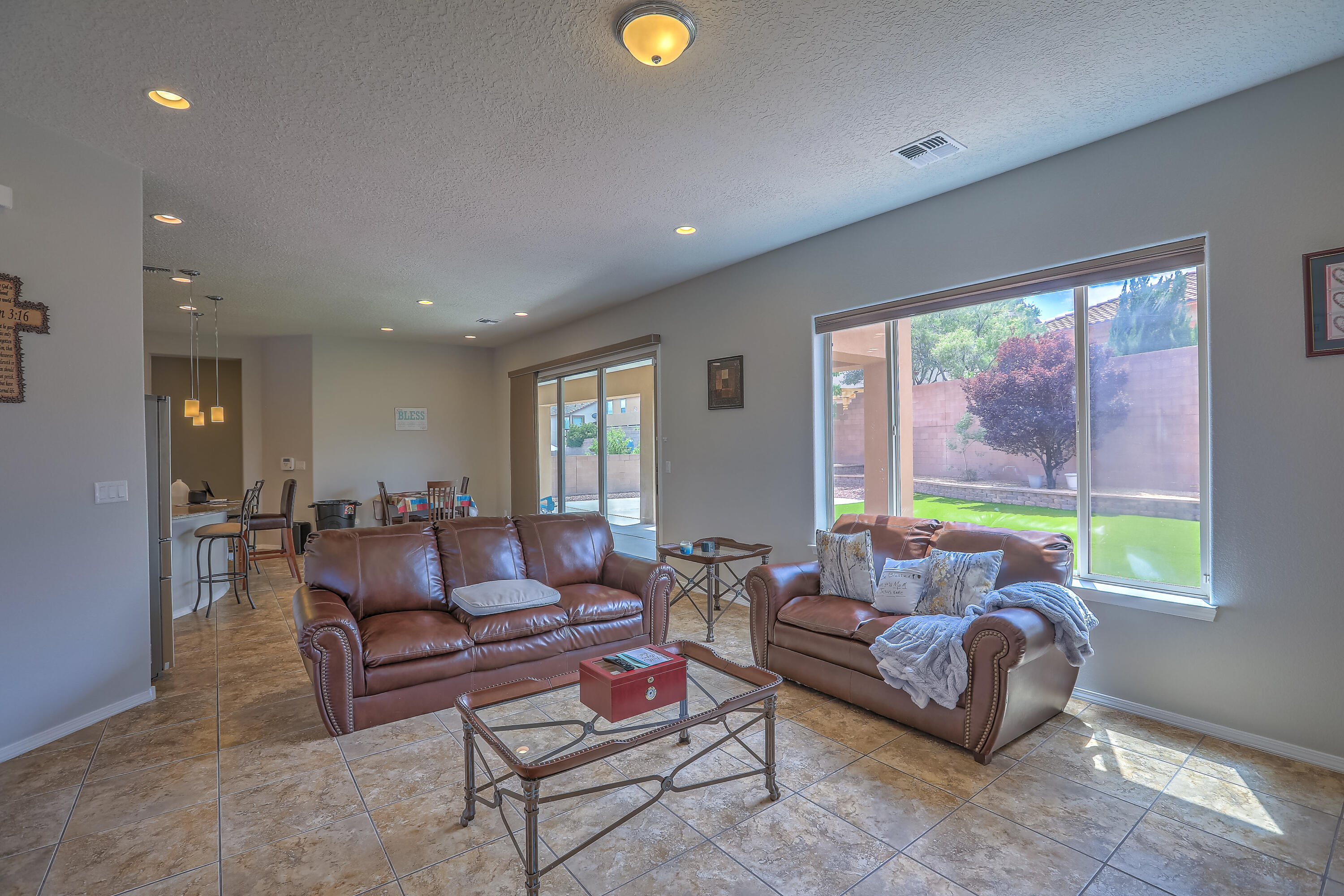45 VISTA HERMOSA Place NE
