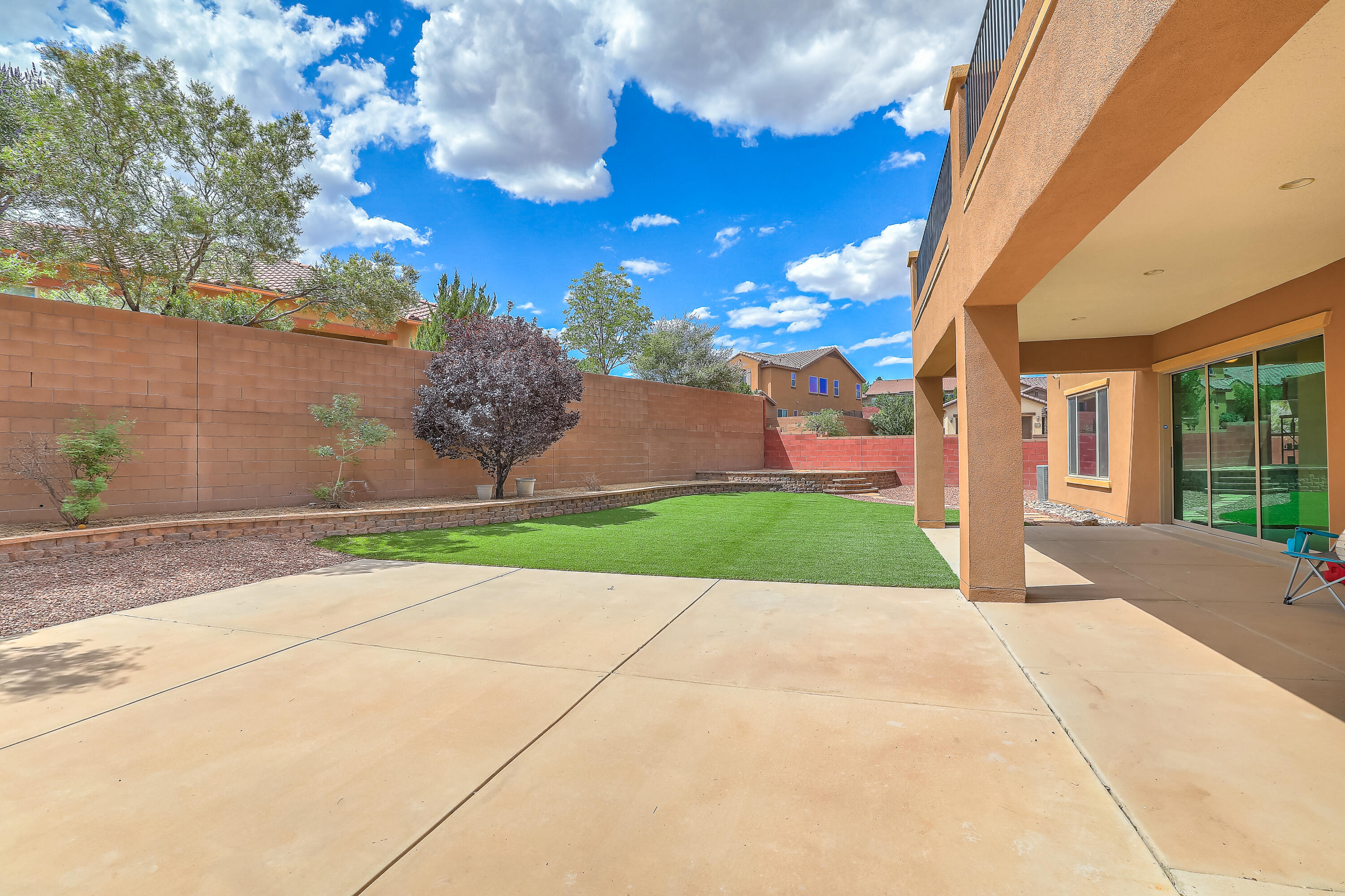 45 VISTA HERMOSA Place NE