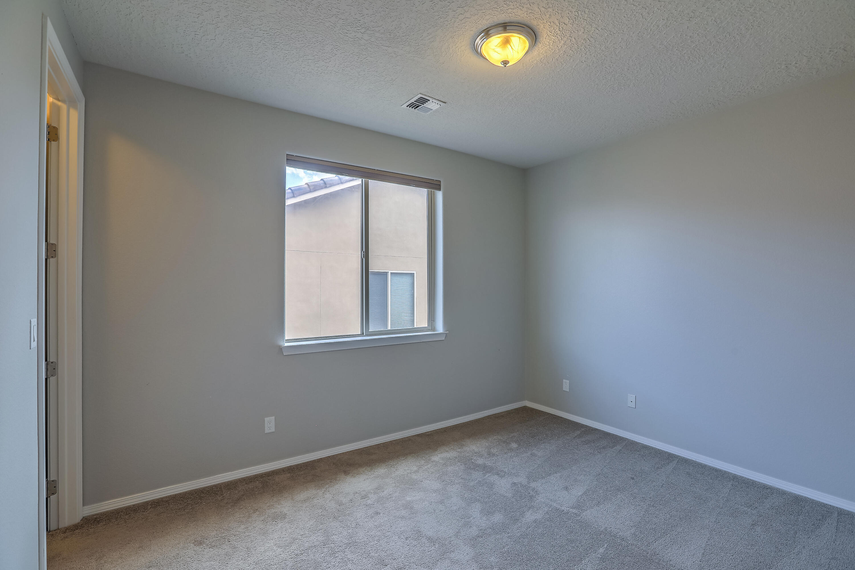 45 VISTA HERMOSA Place NE