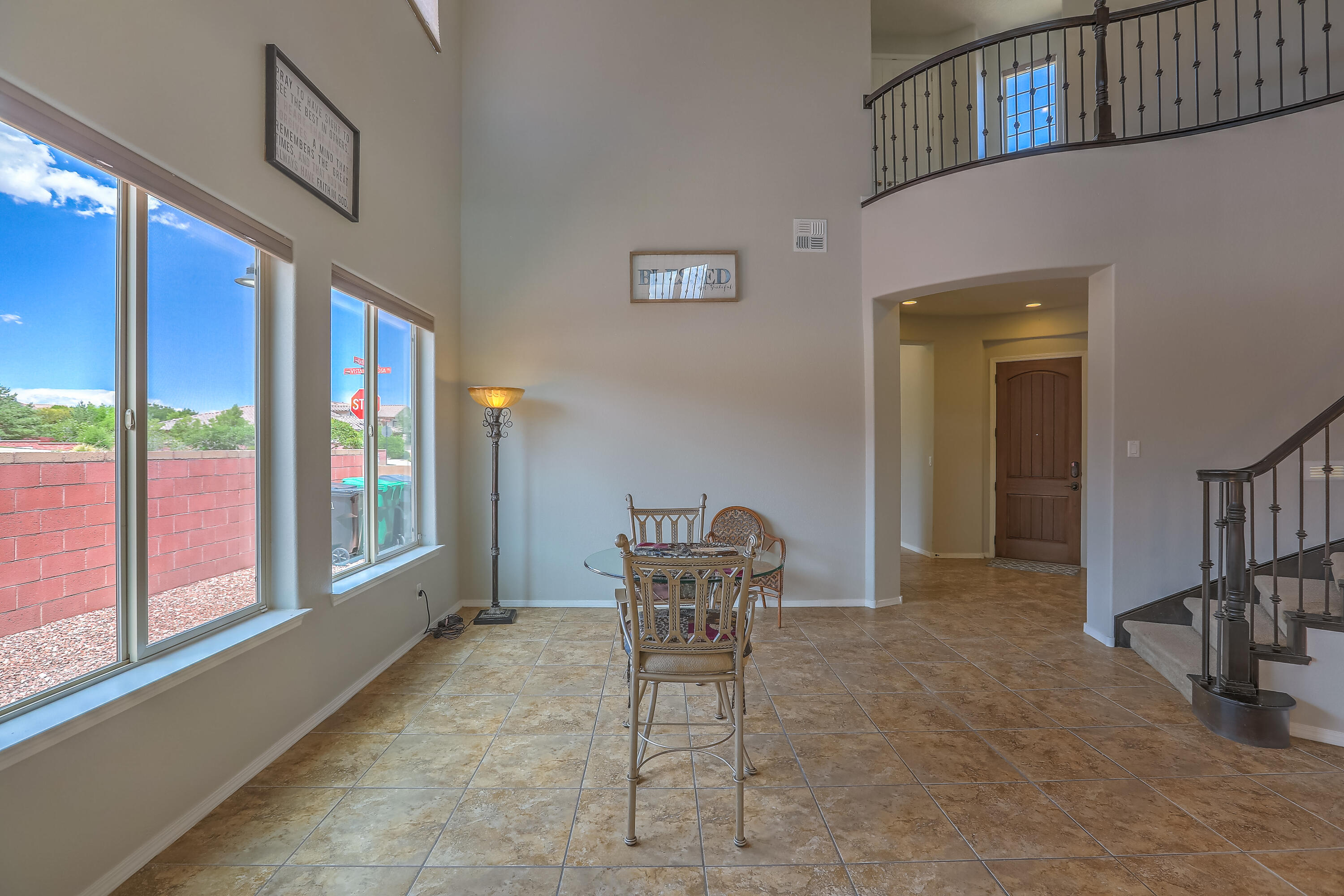 45 VISTA HERMOSA Place NE