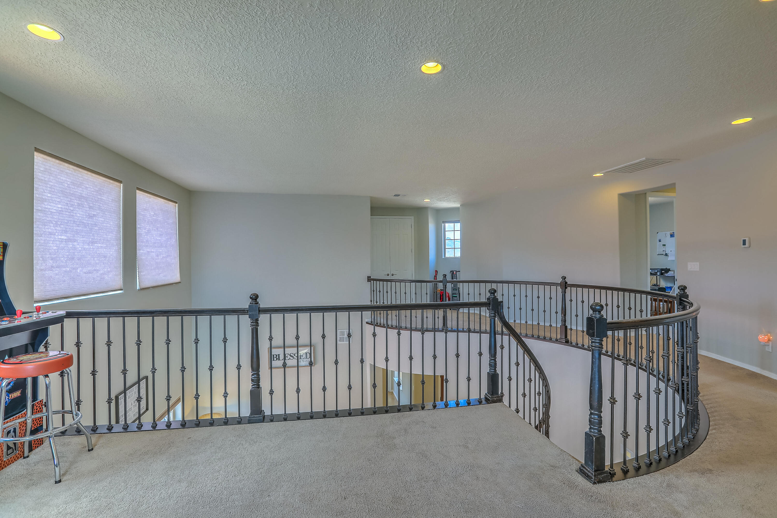 45 VISTA HERMOSA Place NE