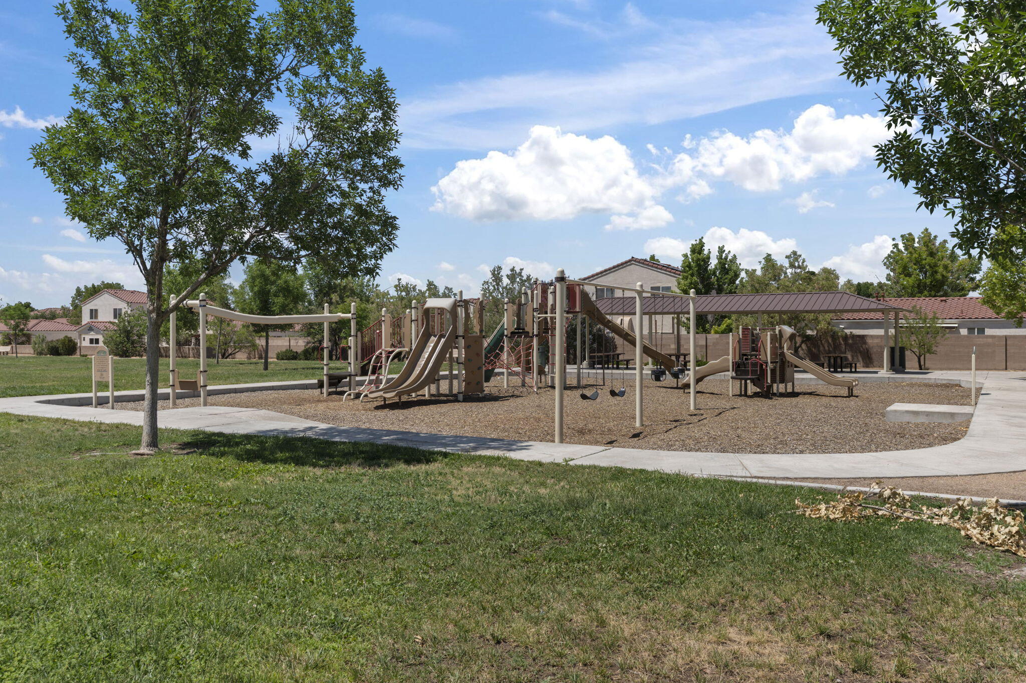 6800 Vista Del Norte Drive NE 2526