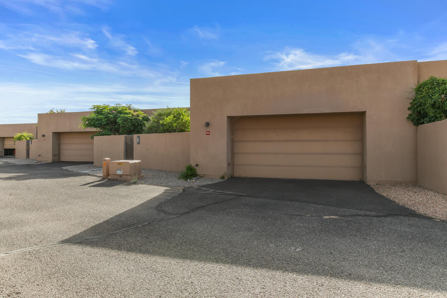 31 WIND Road NW