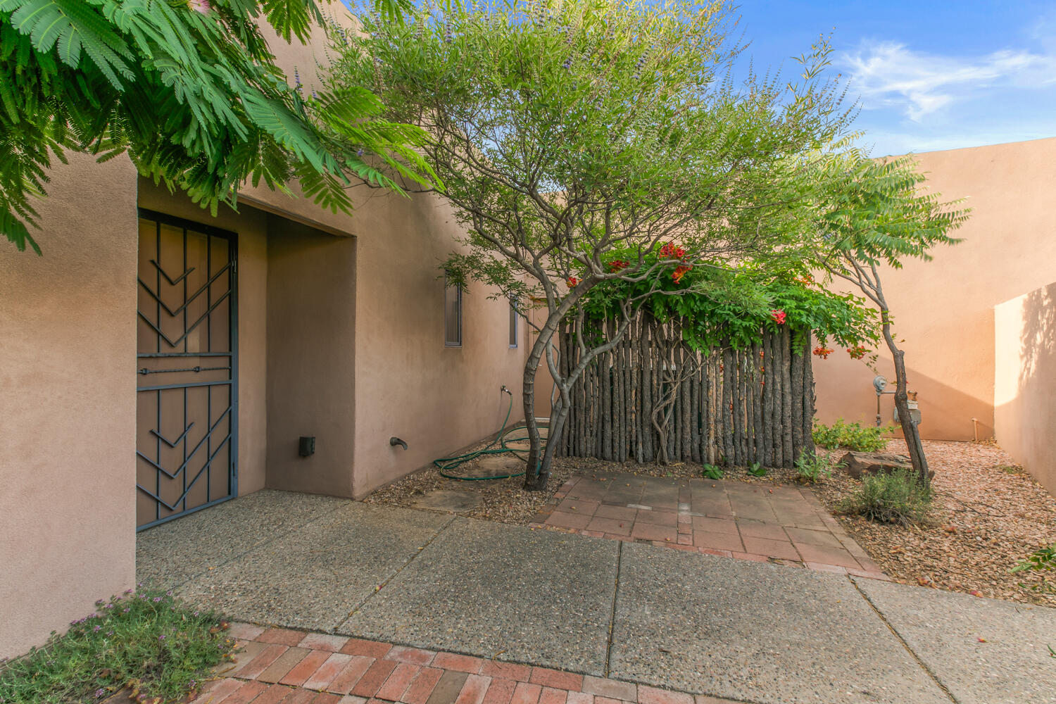31 WIND Road NW