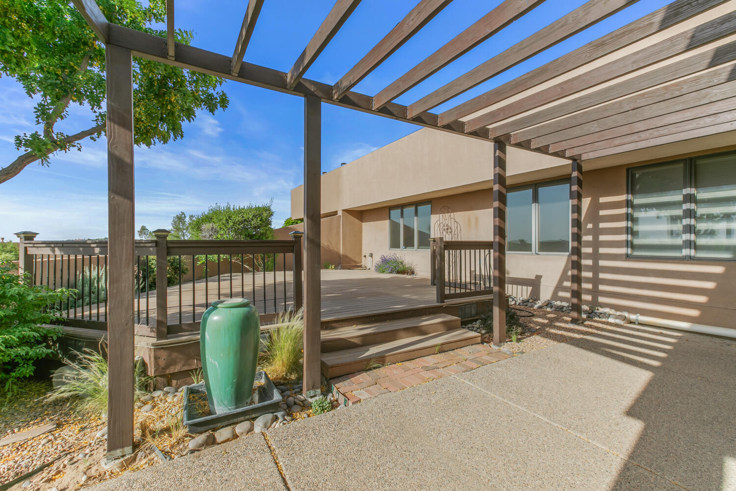 31 WIND Road NW