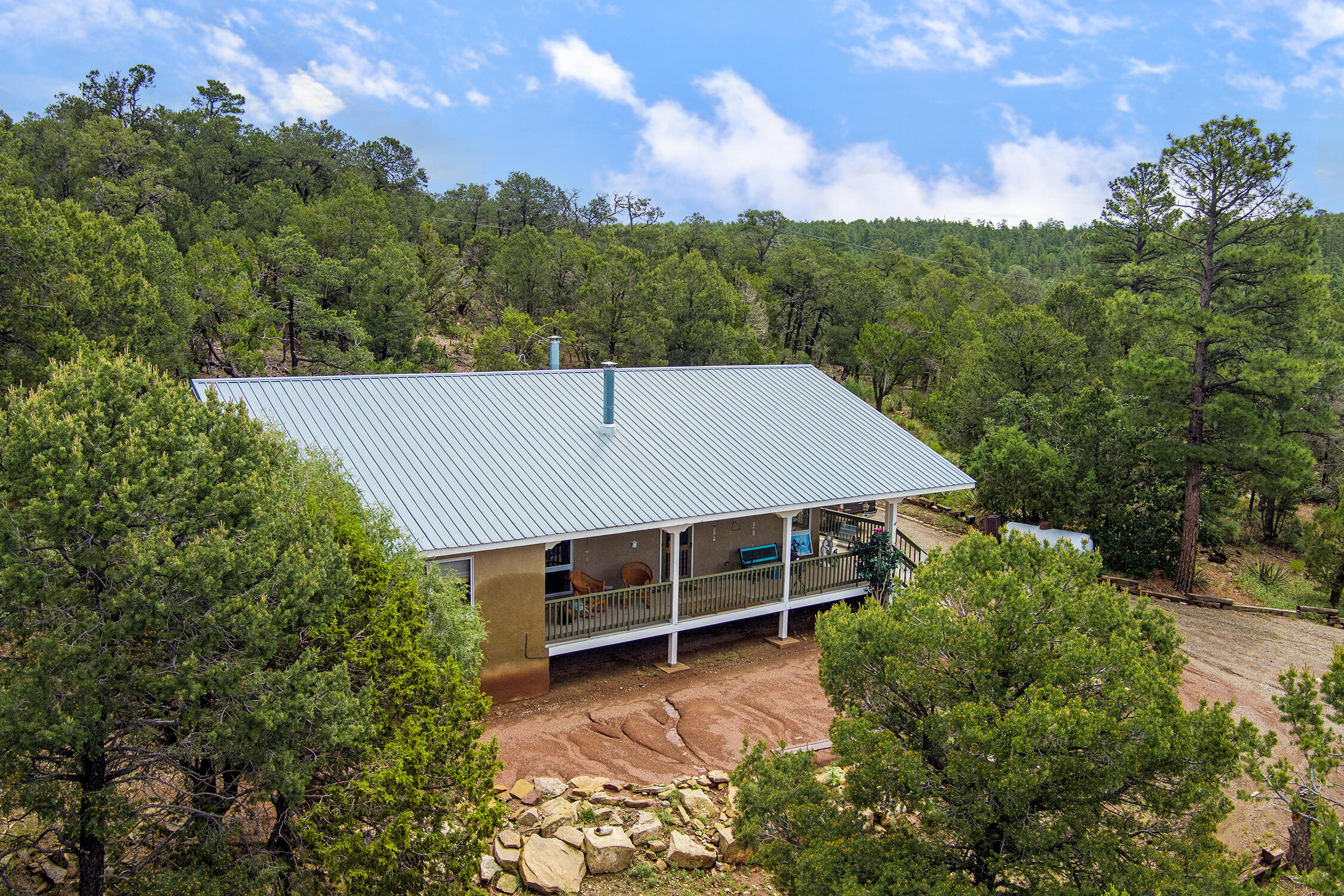 109 CAROLINO CANYON Road
